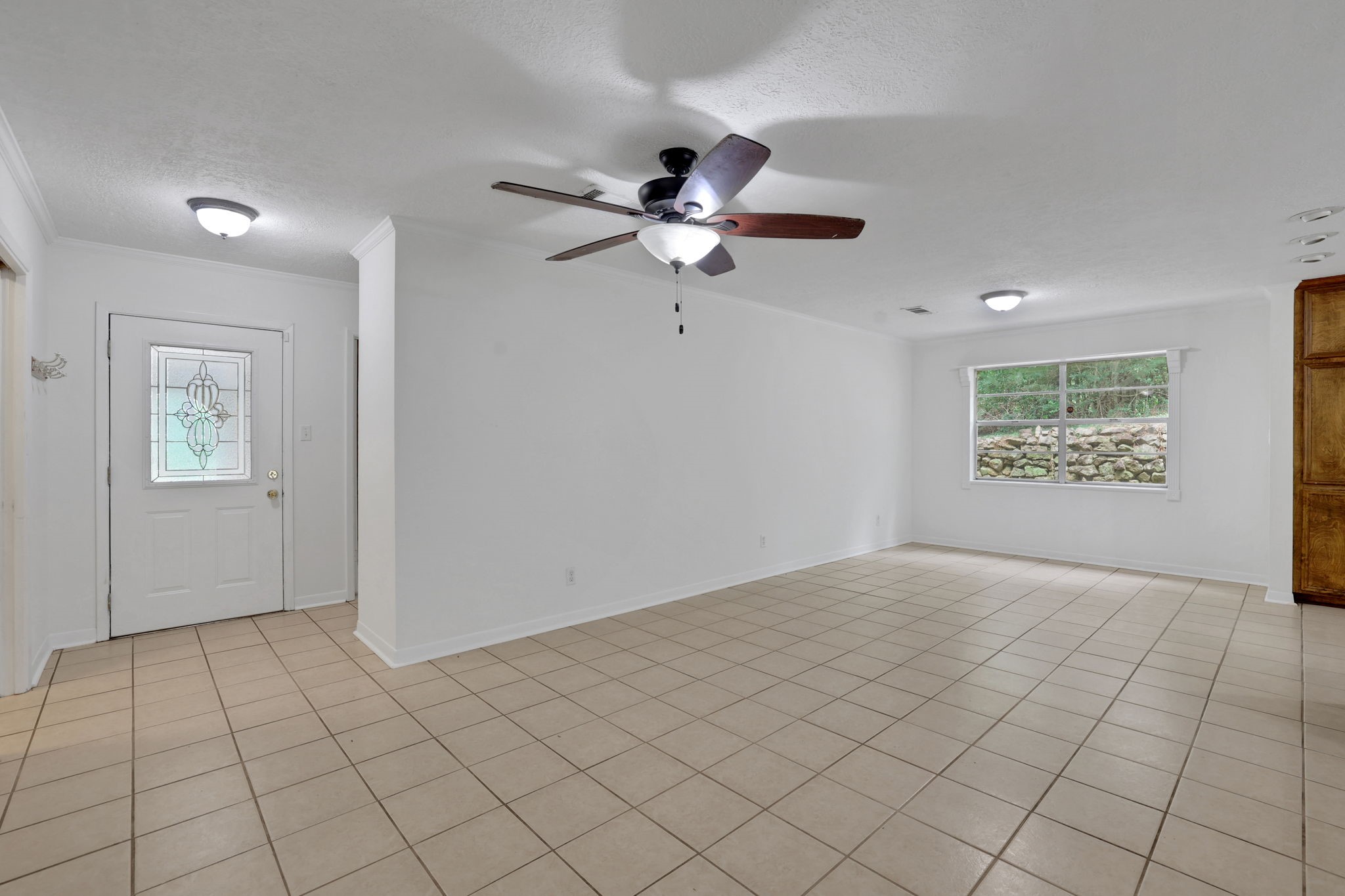 113 Hillendale Drive Property Photo 7