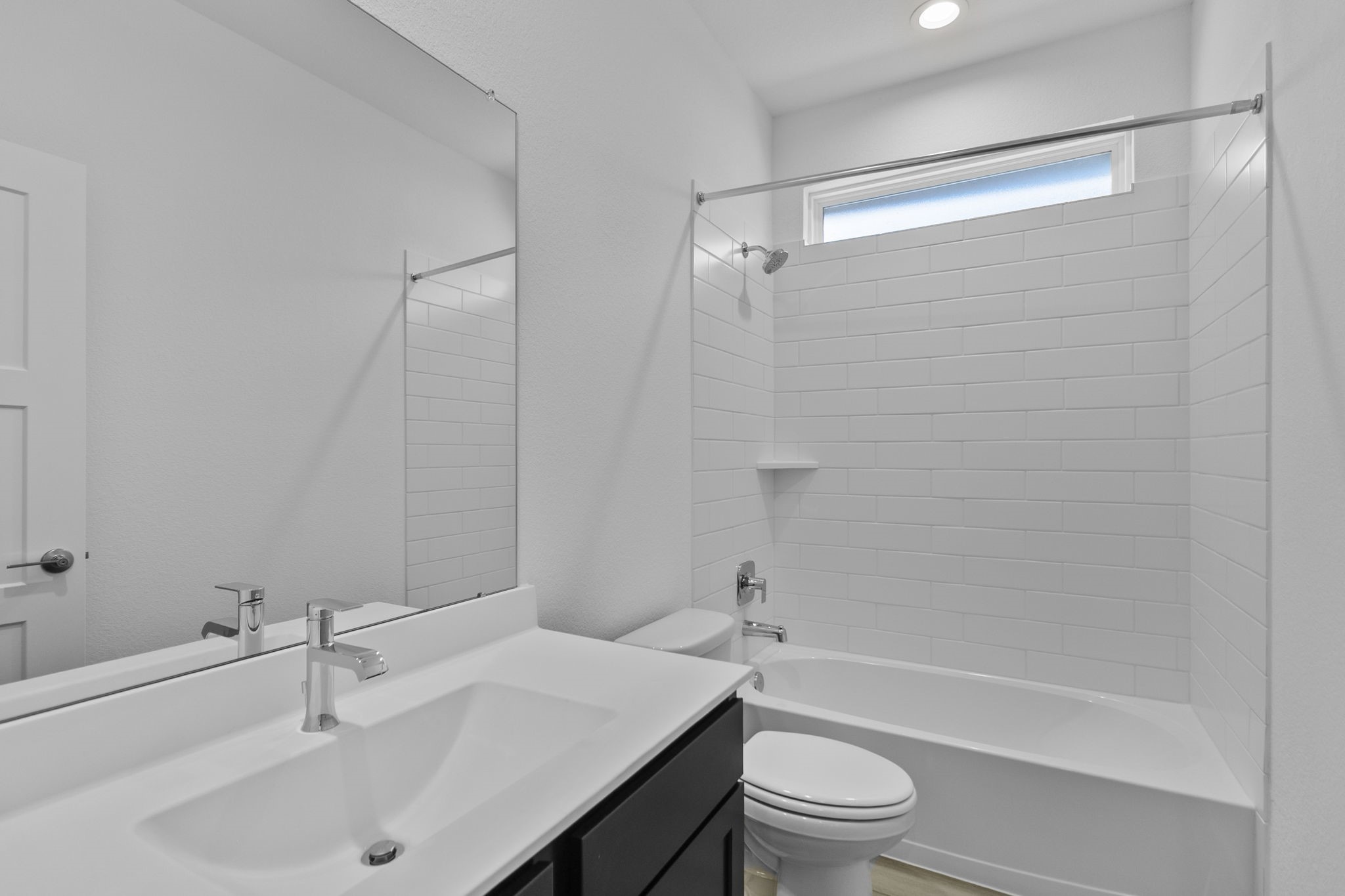 4525 Iguaza Falls Drive Property Photo 5