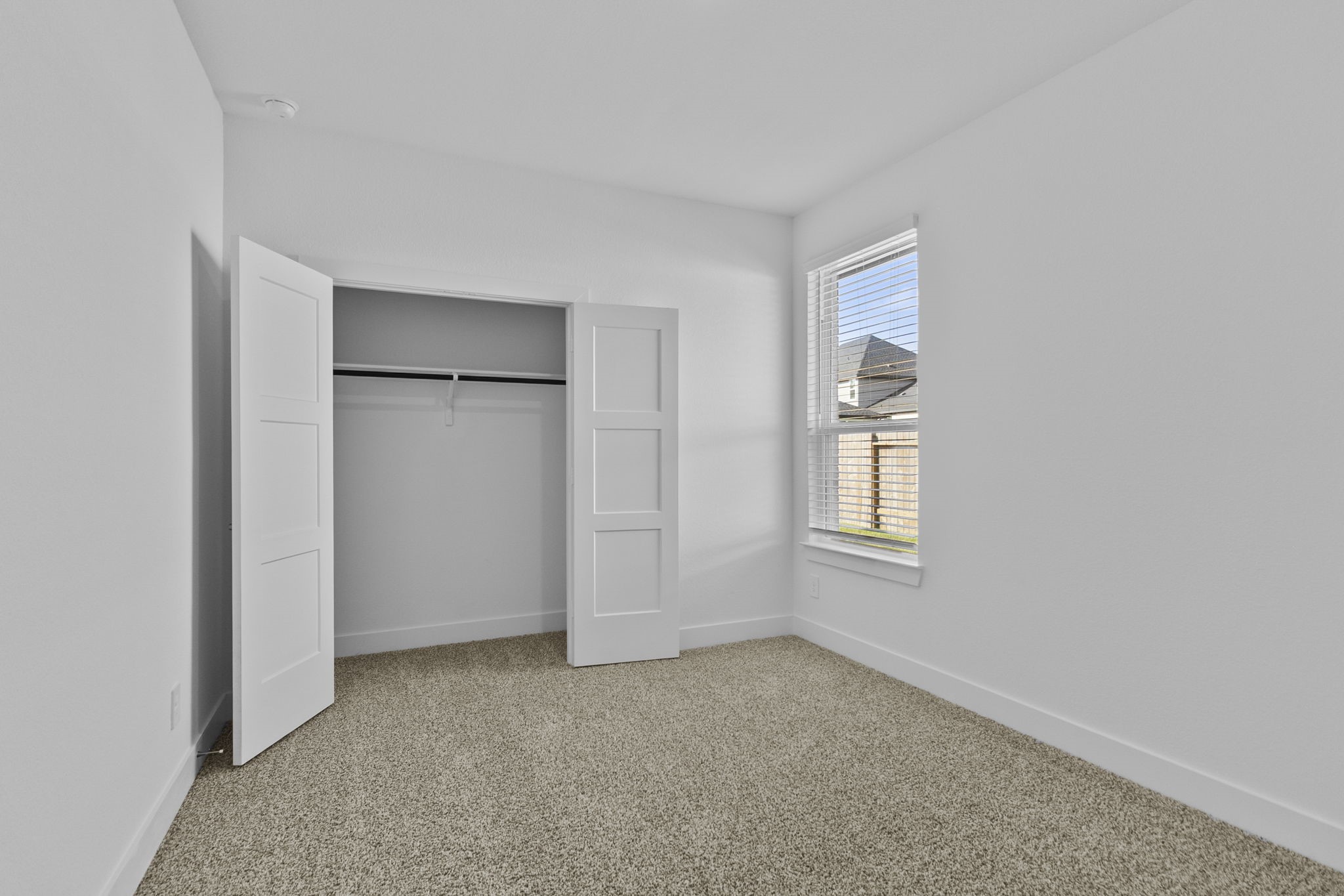 4525 Iguaza Falls Drive Property Photo 8