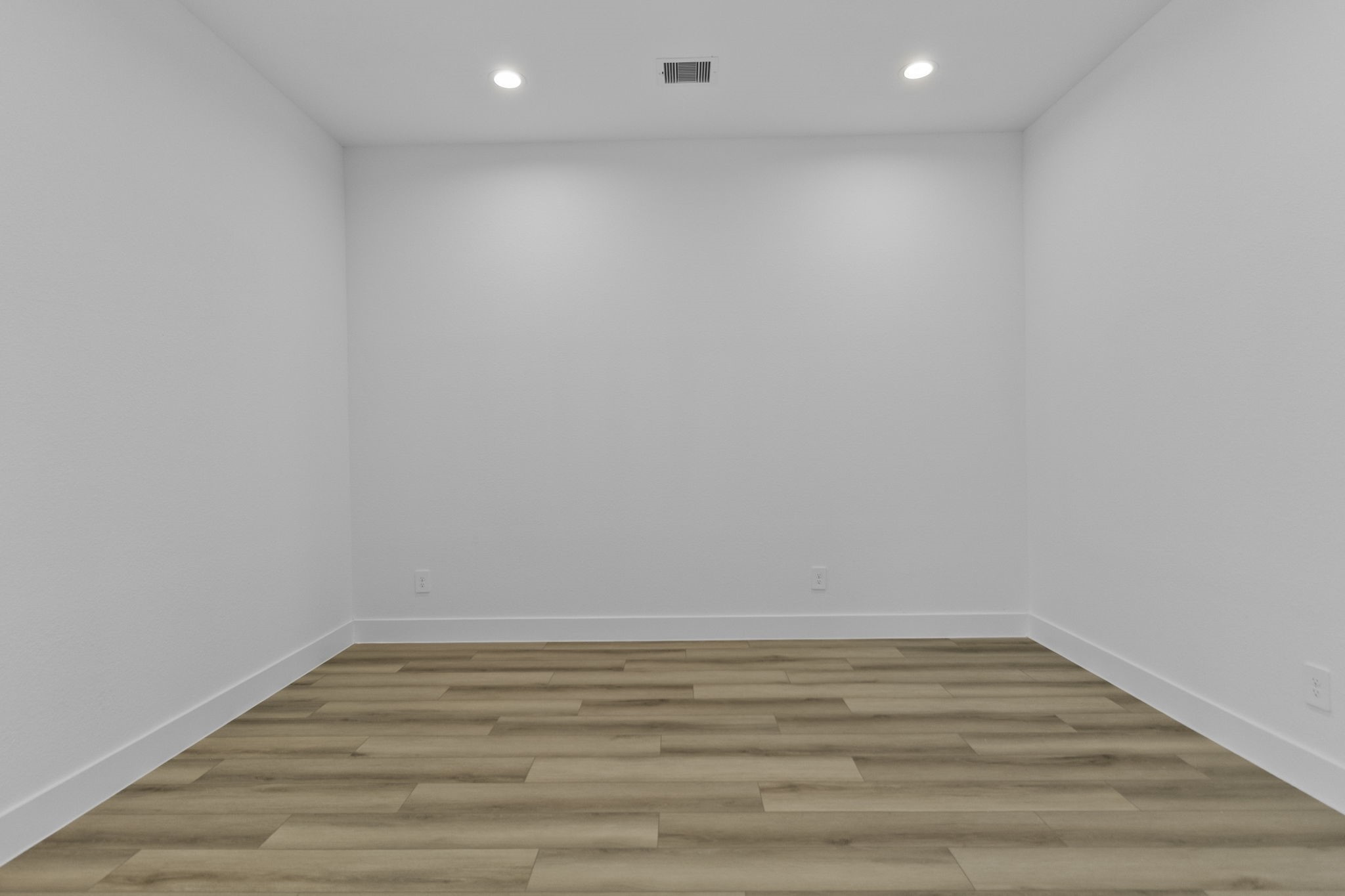 4525 Iguaza Falls Drive Property Photo 10