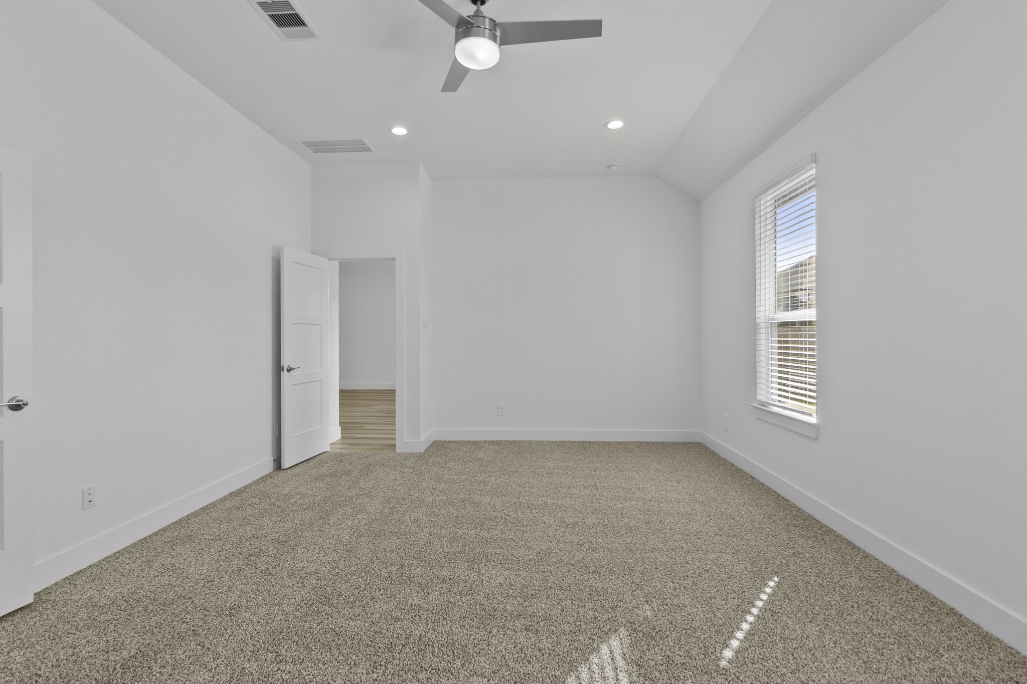 4525 Iguaza Falls Drive Property Photo 17
