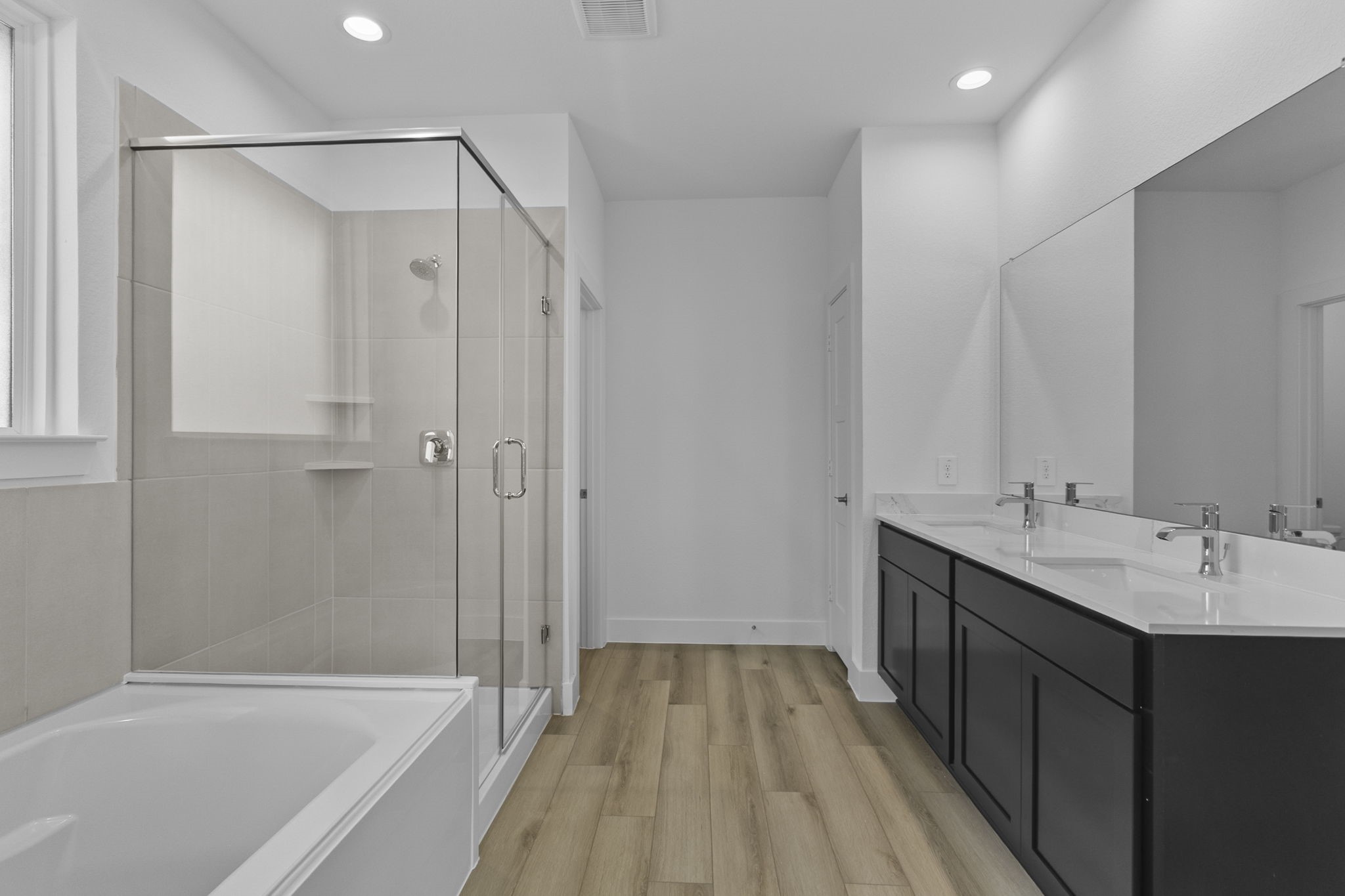 4525 Iguaza Falls Drive Property Photo 18