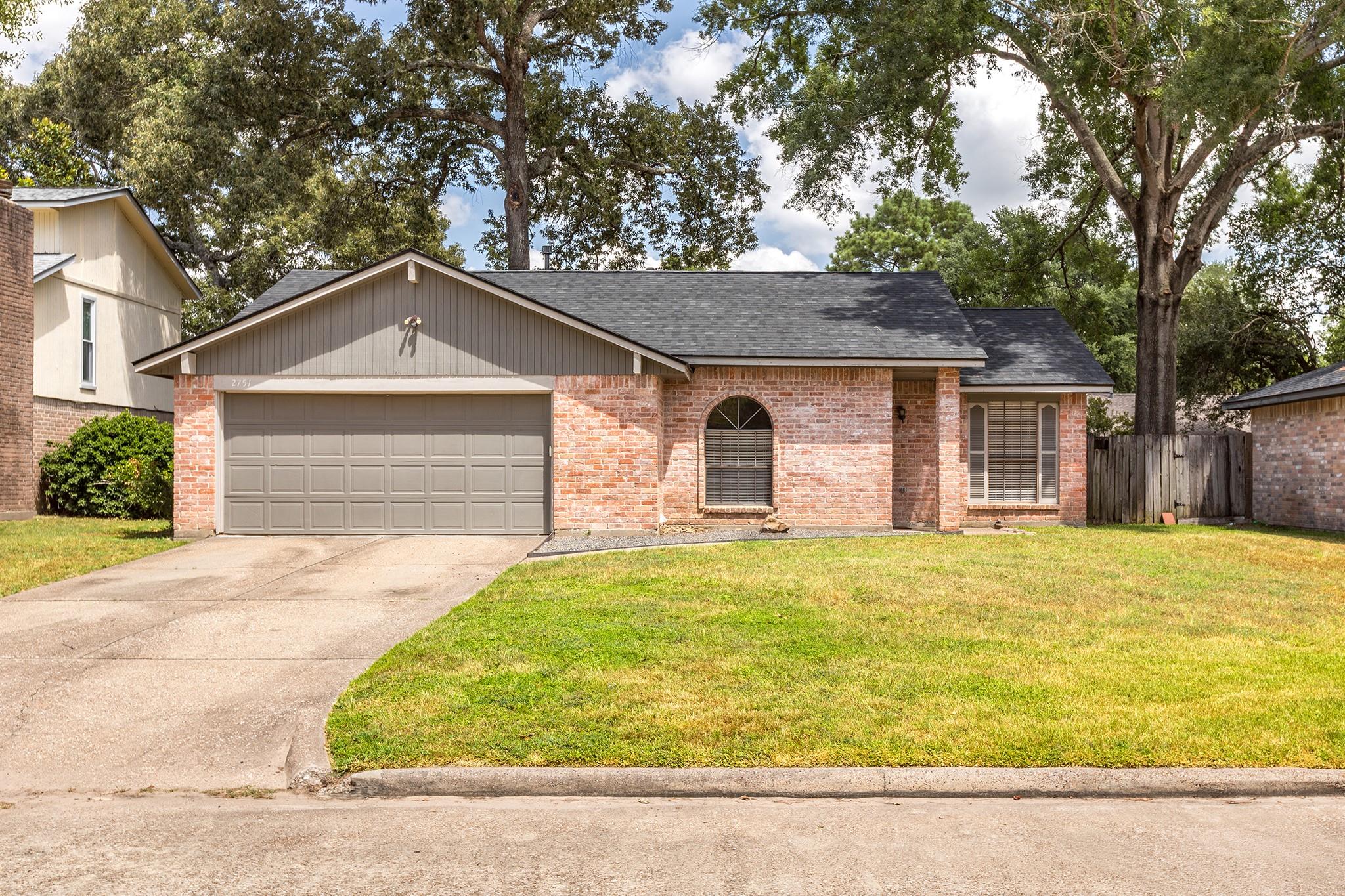 2751 Longleaf Pines Drive, Houston TX 77339 Property Photo 1