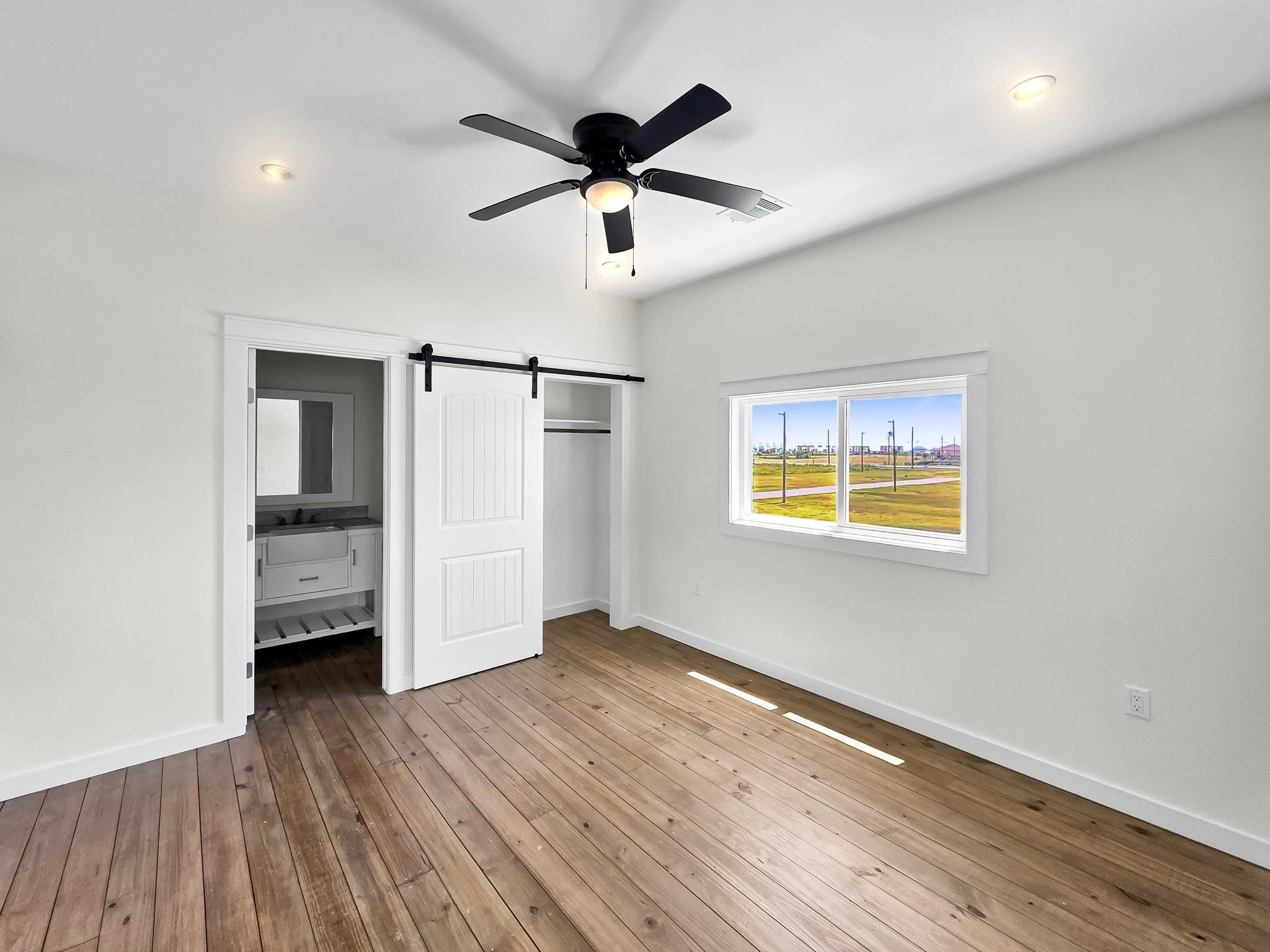 1028 Sunset Circle W Property Photo 46