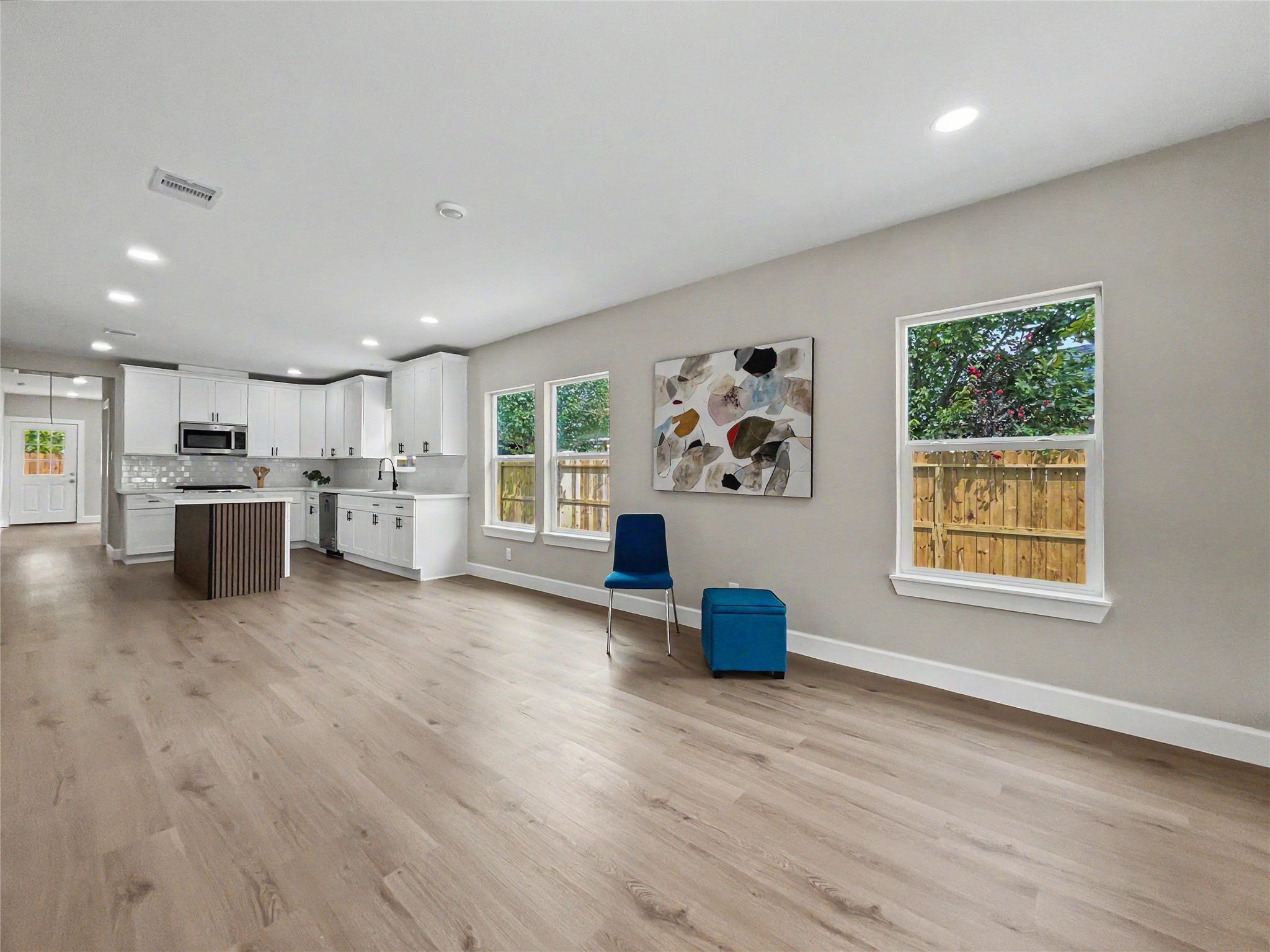 2307 Chestnut Street Property Photo 8