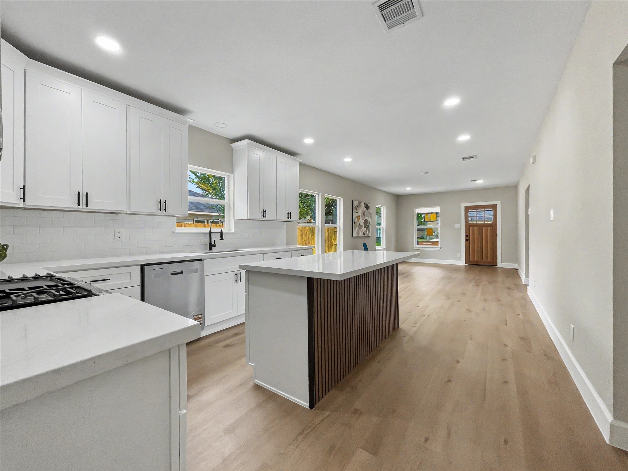 2307 Chestnut Street Property Photo 10