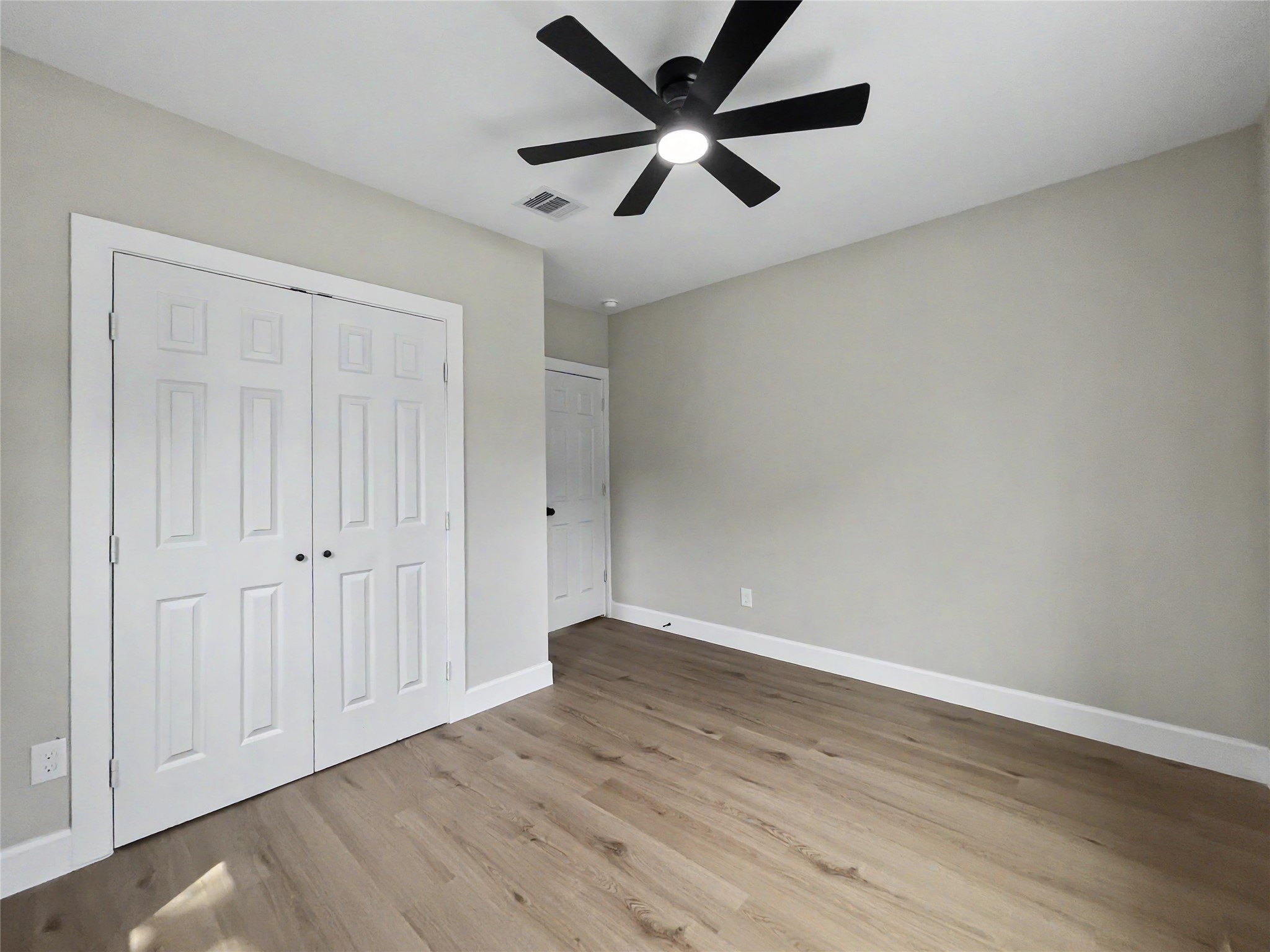 2307 Chestnut Street Property Photo 15