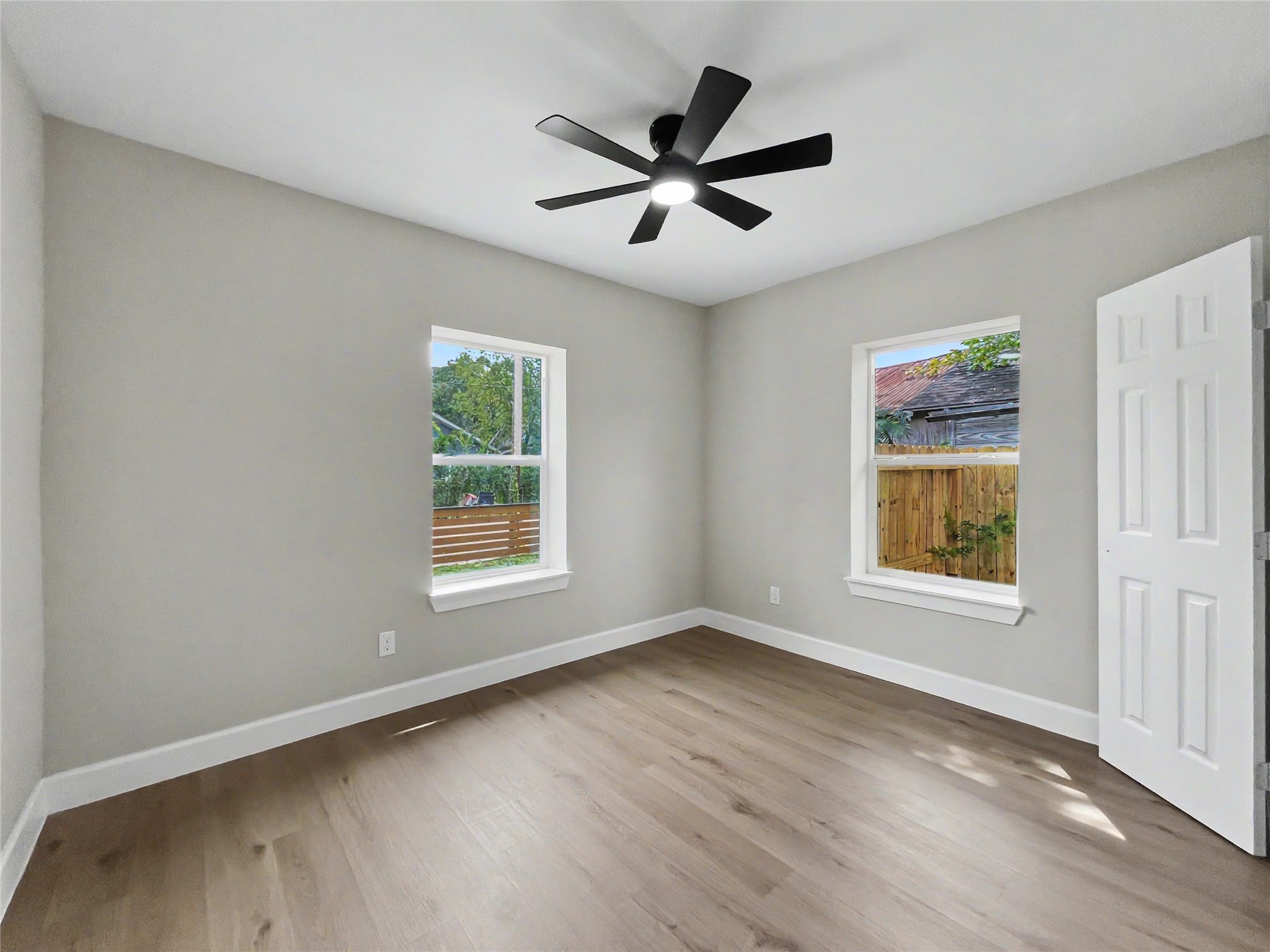 2307 Chestnut Street Property Photo 16