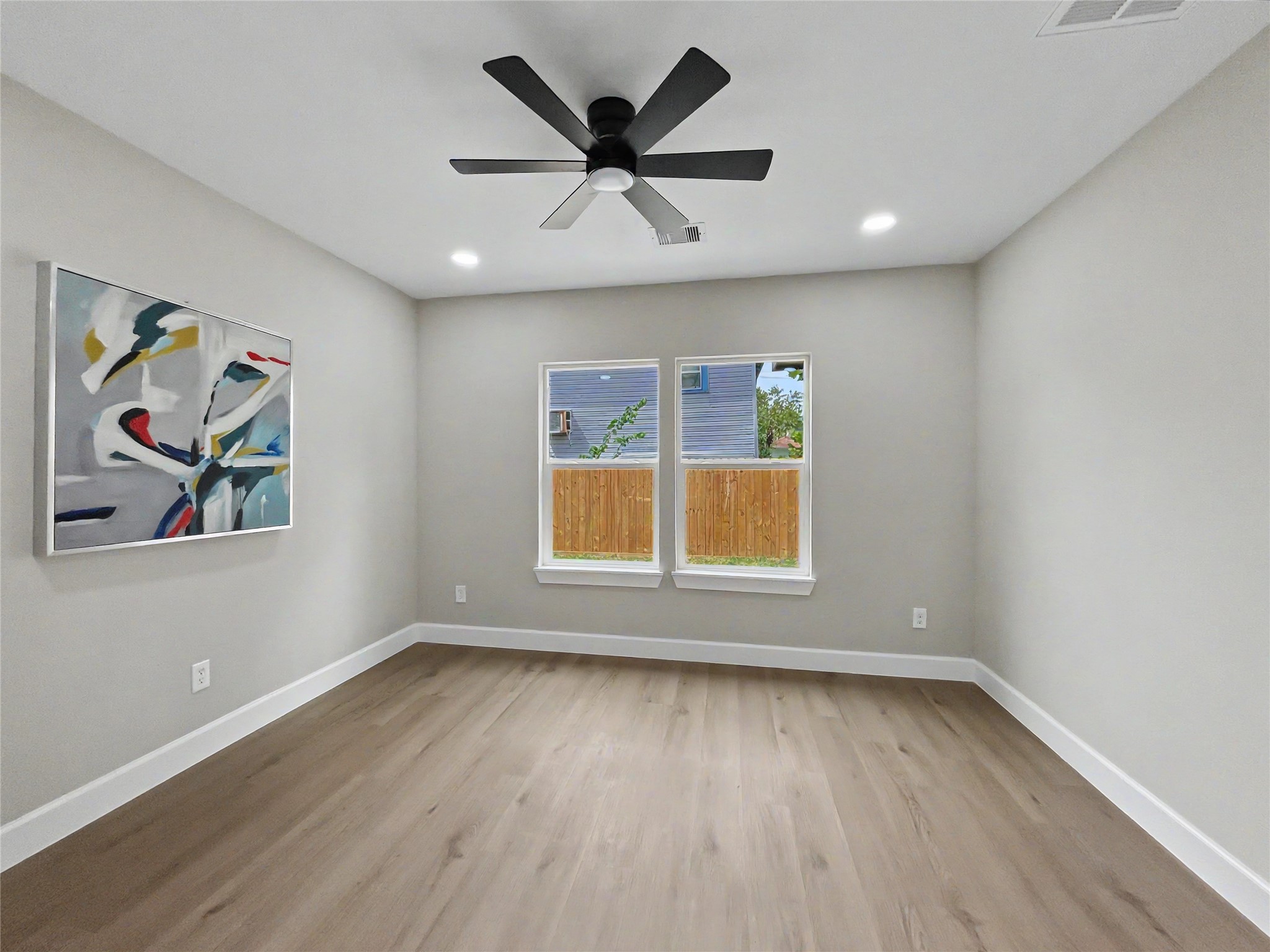 2307 Chestnut Street Property Photo 25