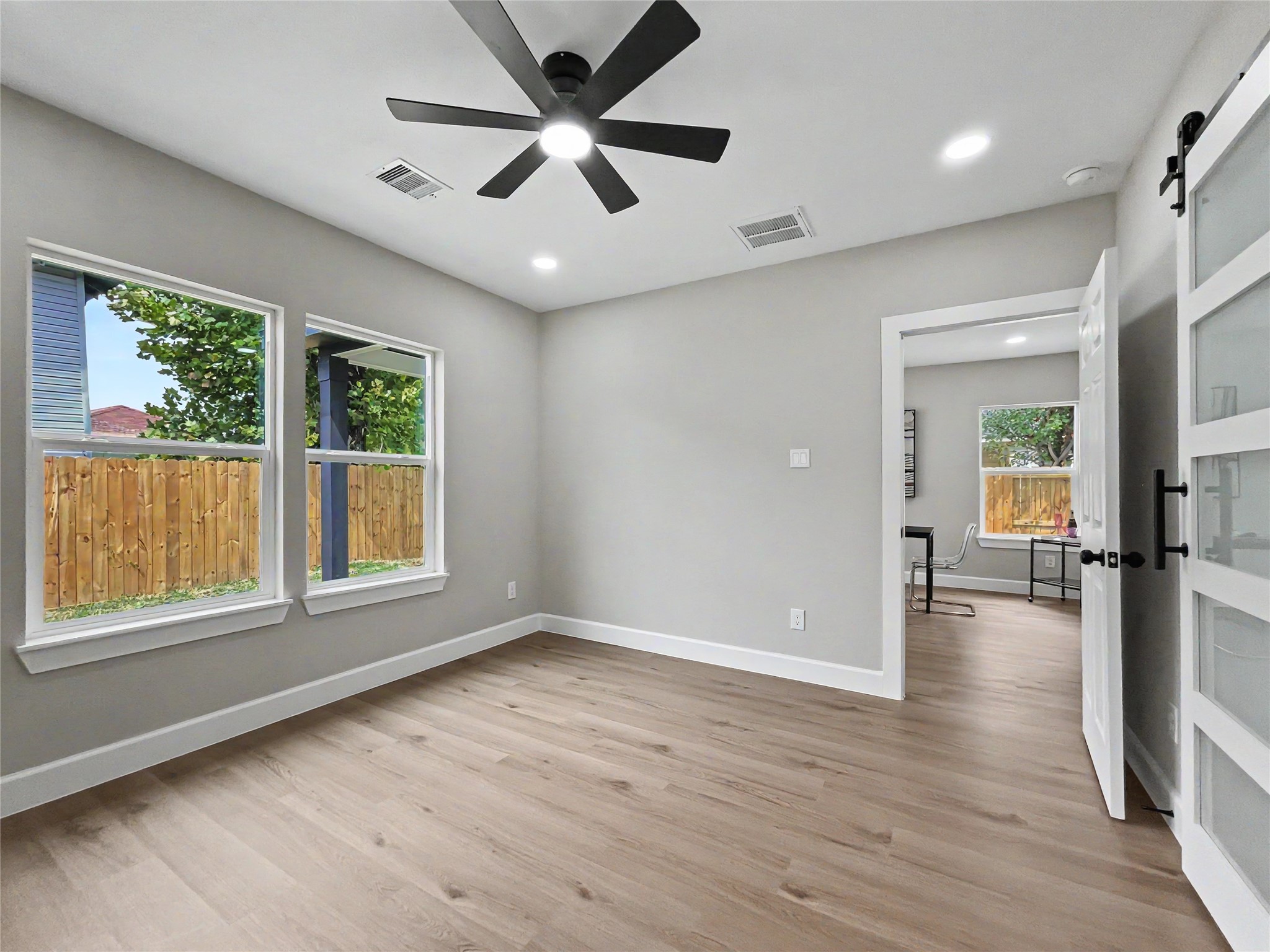 2307 Chestnut Street Property Photo 27