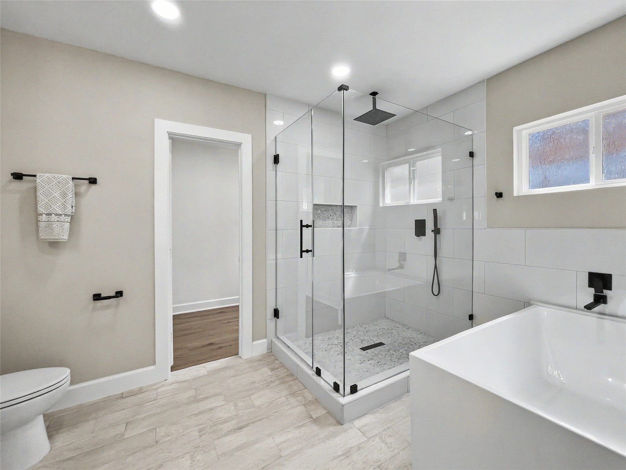 2307 Chestnut Street Property Photo 36