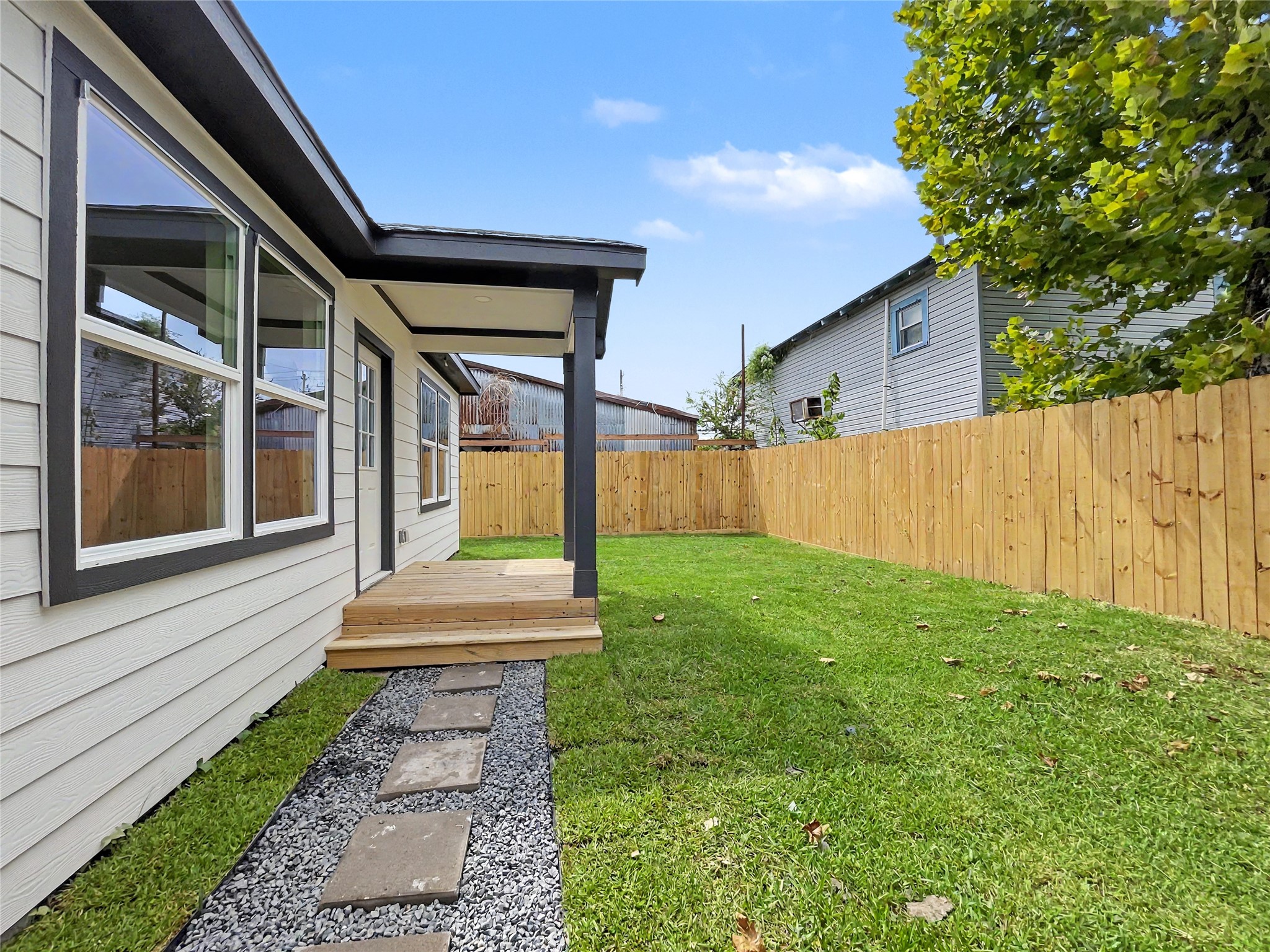 2307 Chestnut Street Property Photo 46
