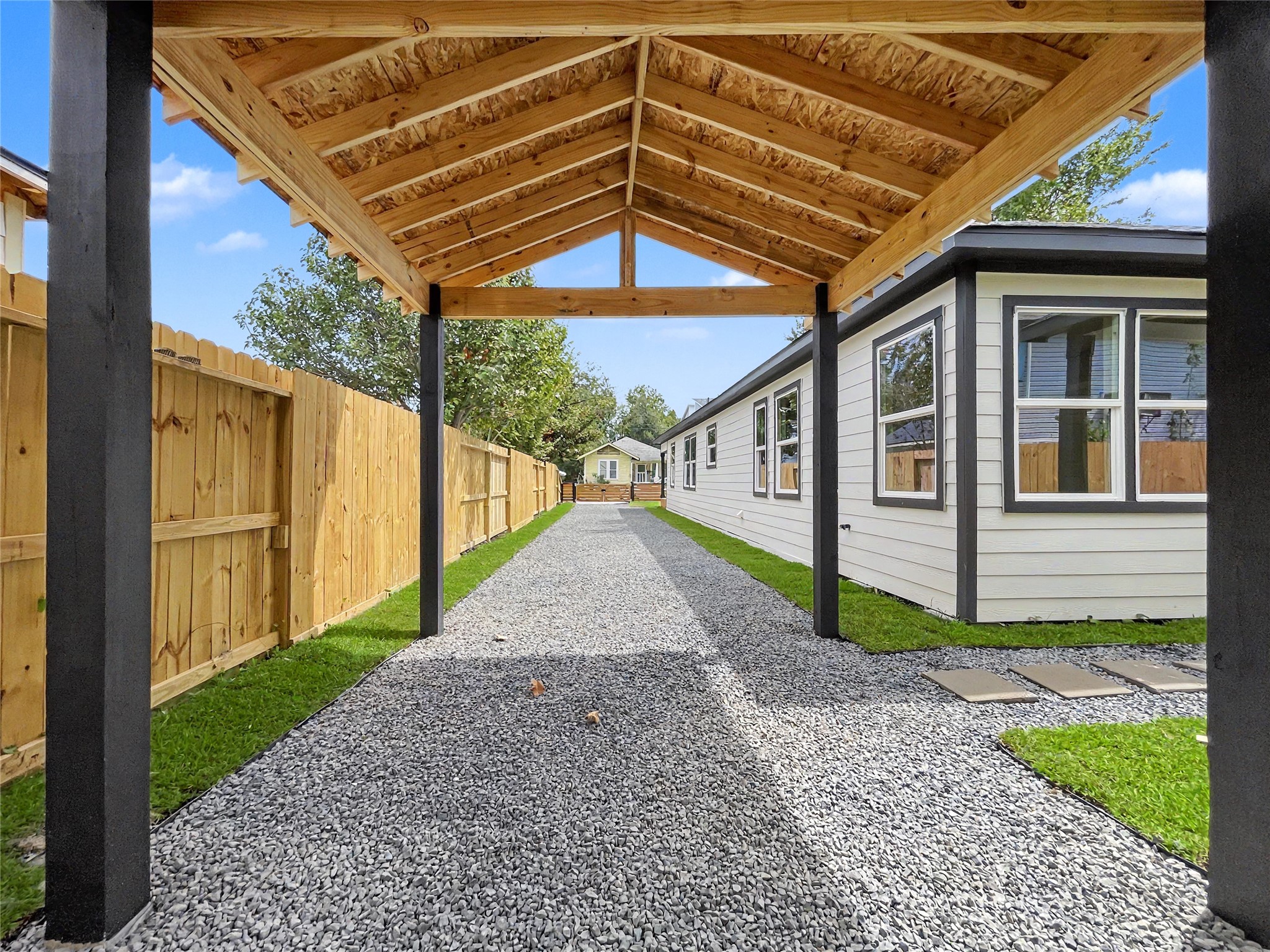 2307 Chestnut Street Property Photo 47