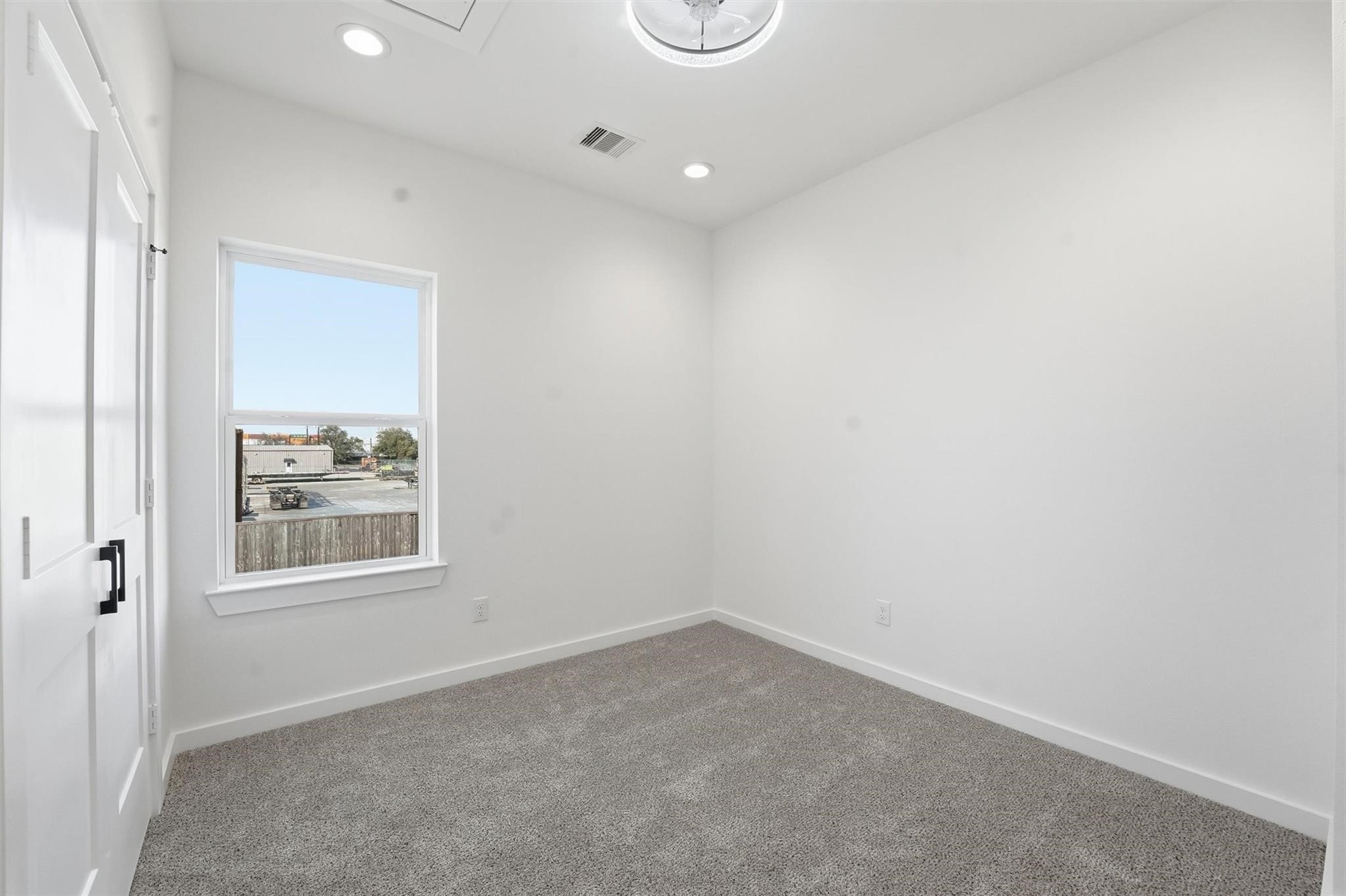 530 N 4th Street Property Photo 15