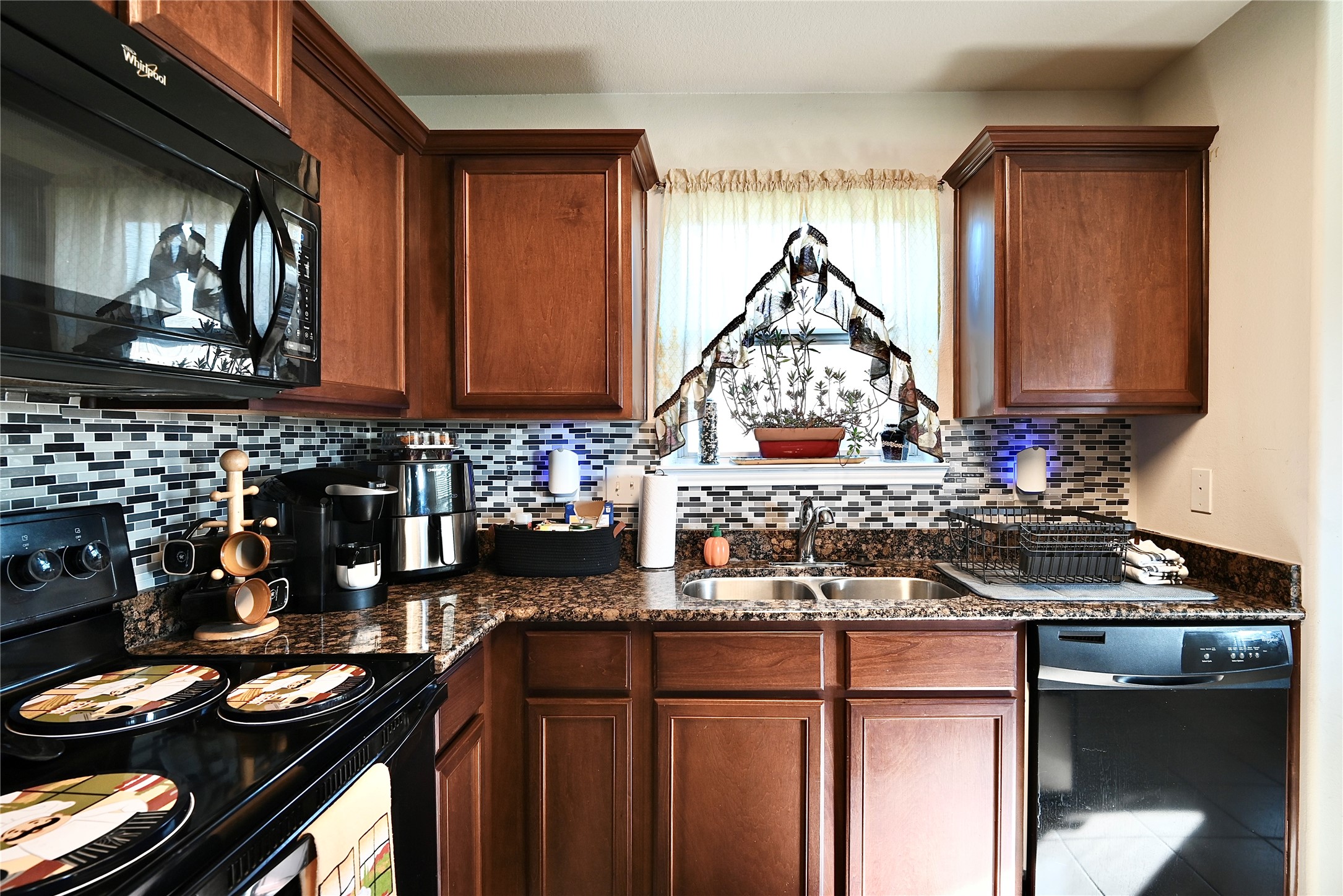 6926 Chessgate Falls Ln Property Photo 9