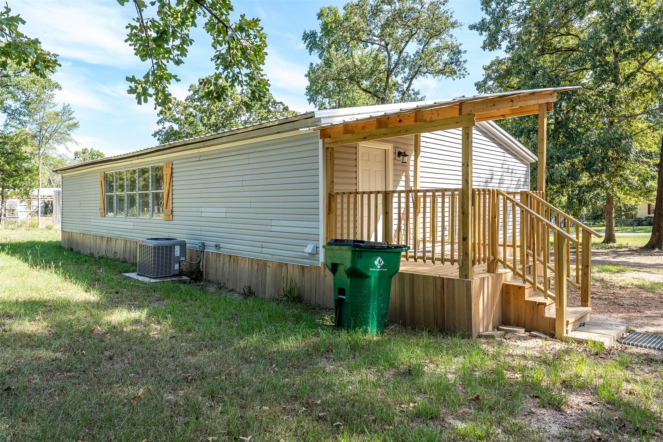 180 County Road 4251 Property Photo 6