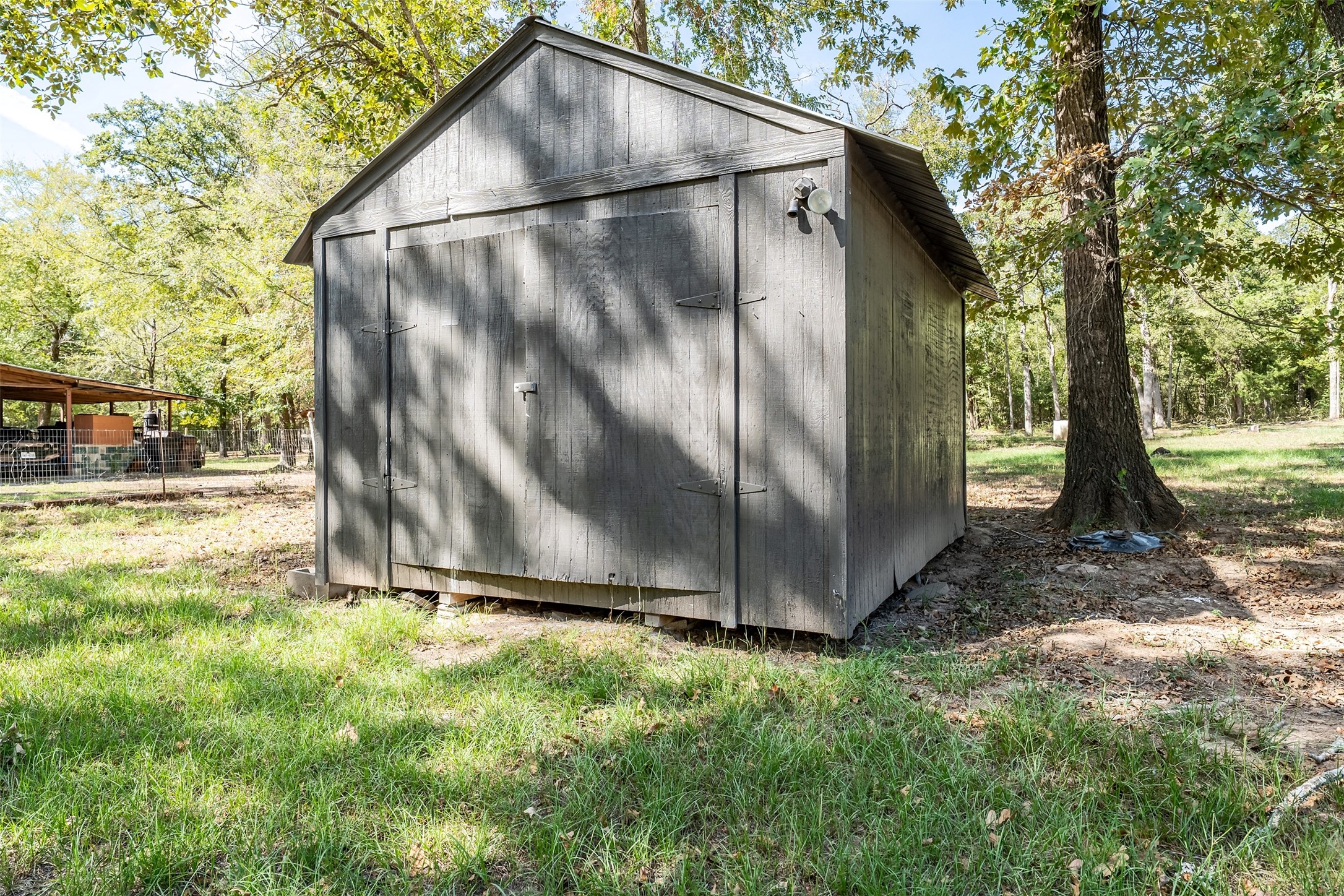 180 County Road 4251 Property Photo 7