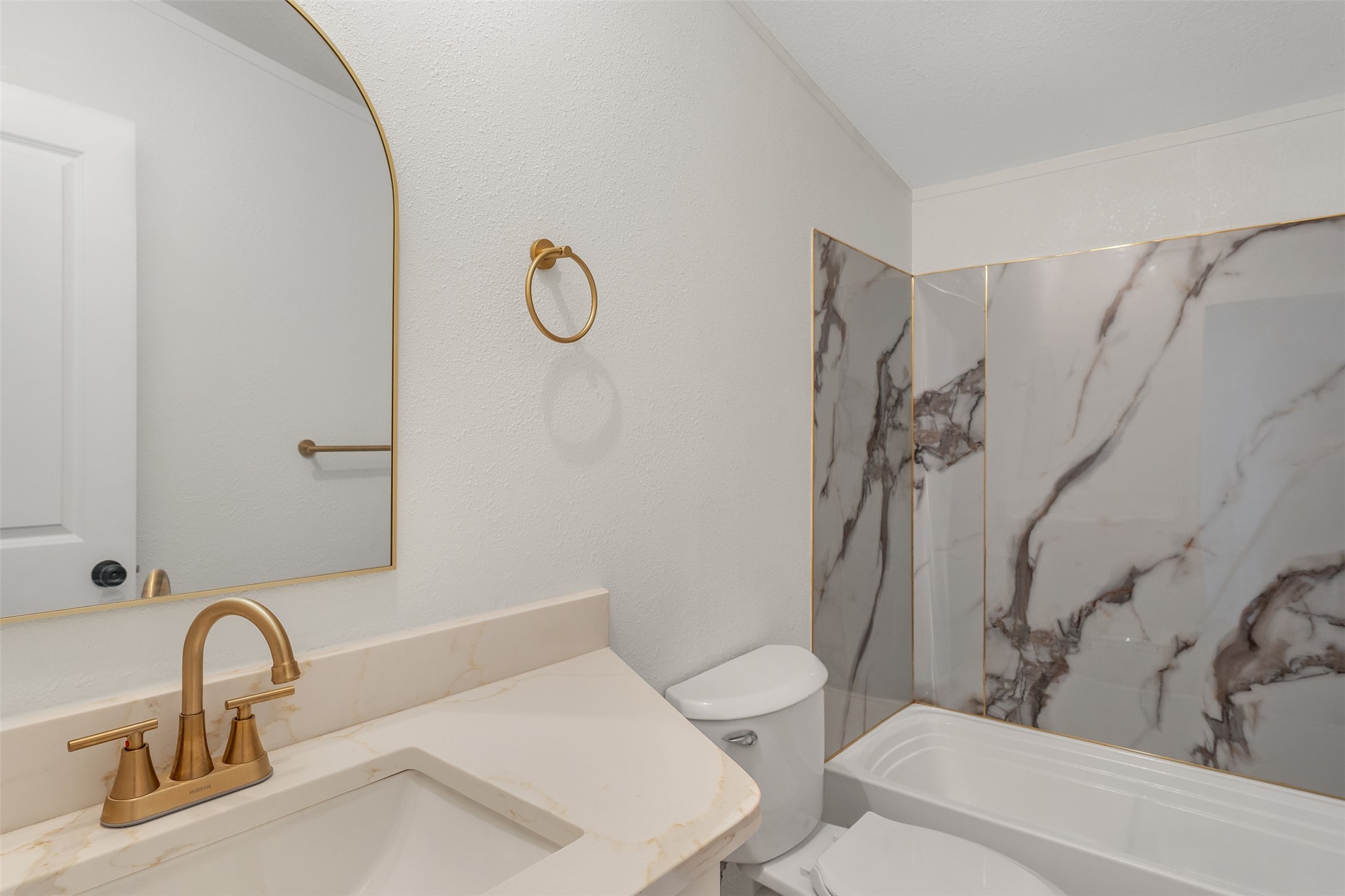180 County Road 4251 Property Photo 17