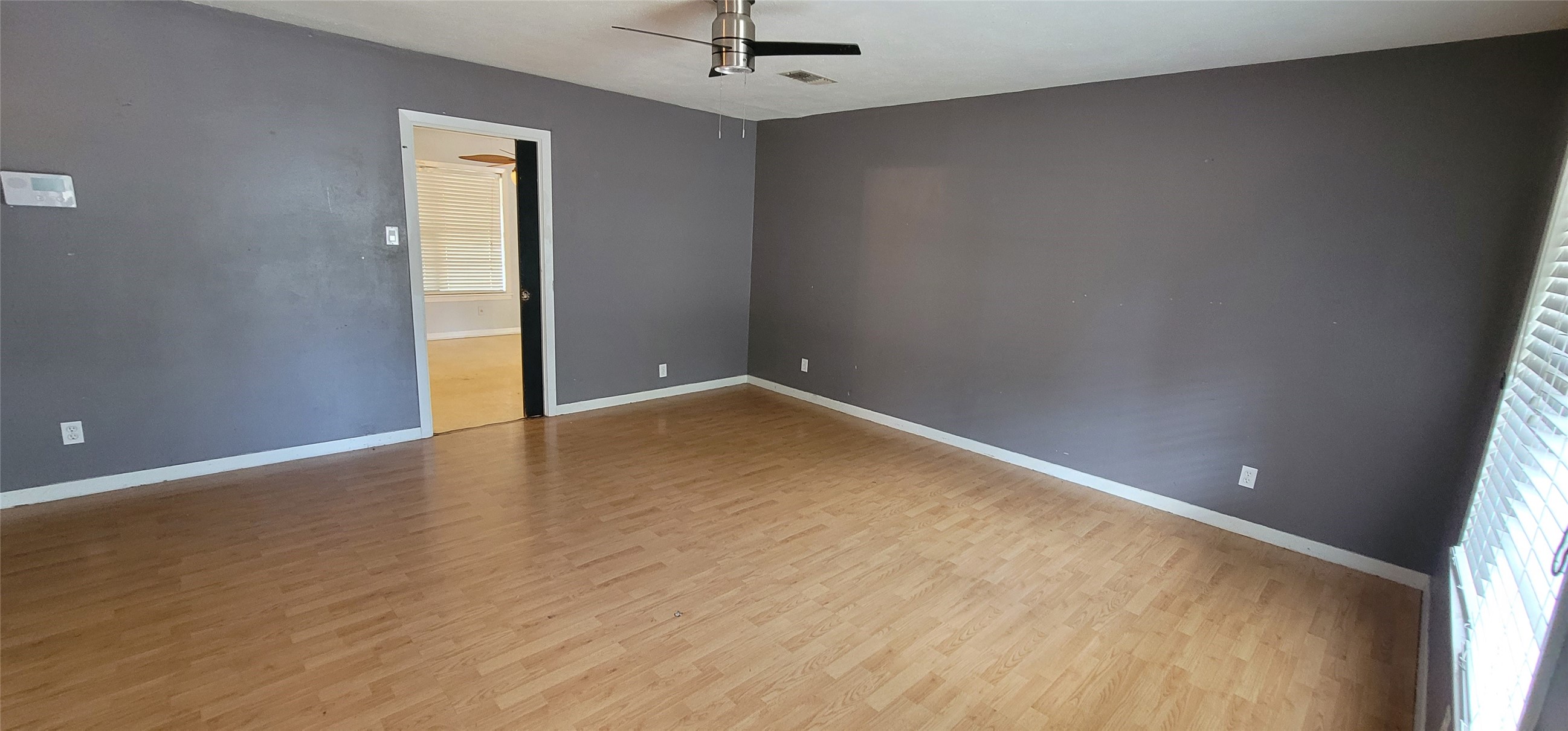 1900 S Day Street Property Photo 4