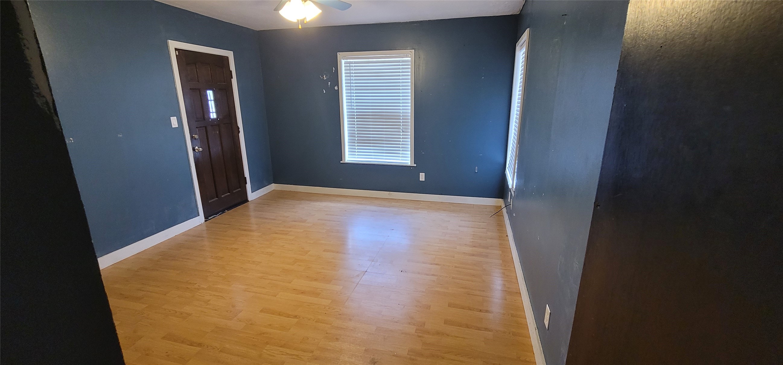 1900 S Day Street Property Photo 5
