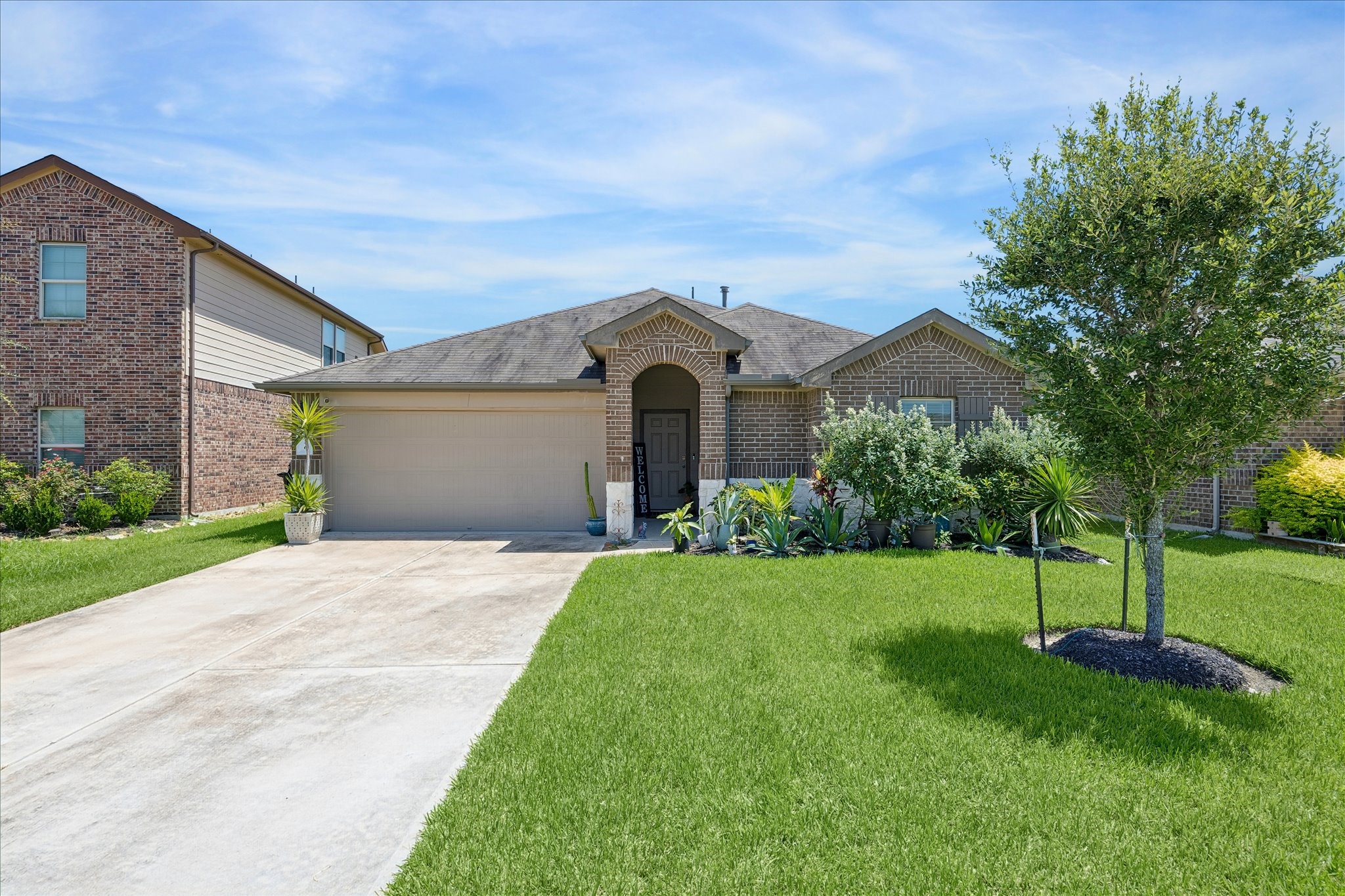 726 Desert Pea Lane Property Photo 1