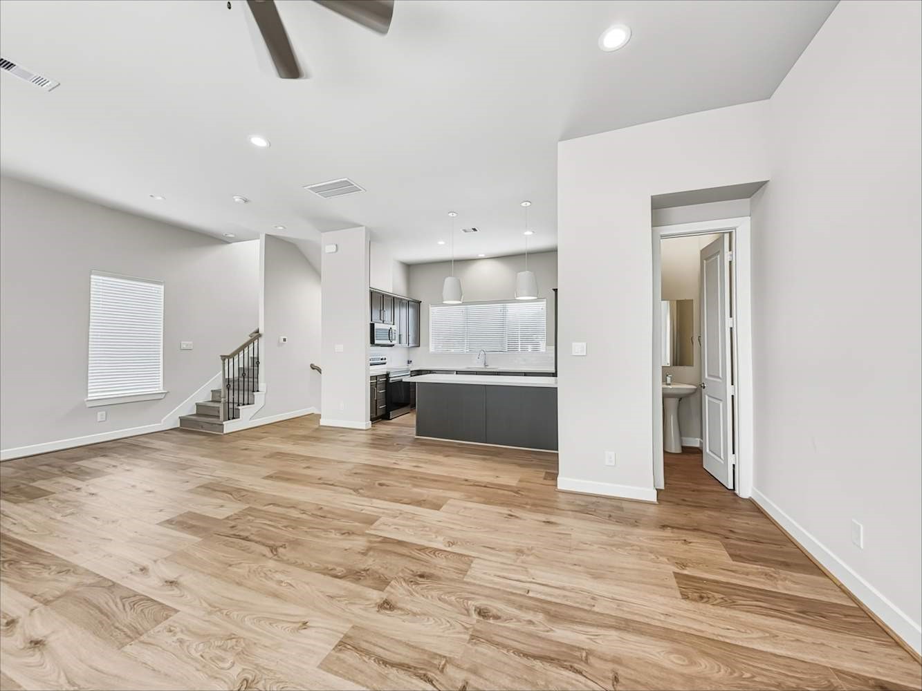 10534 Executive Lake Drive Property Photo 7