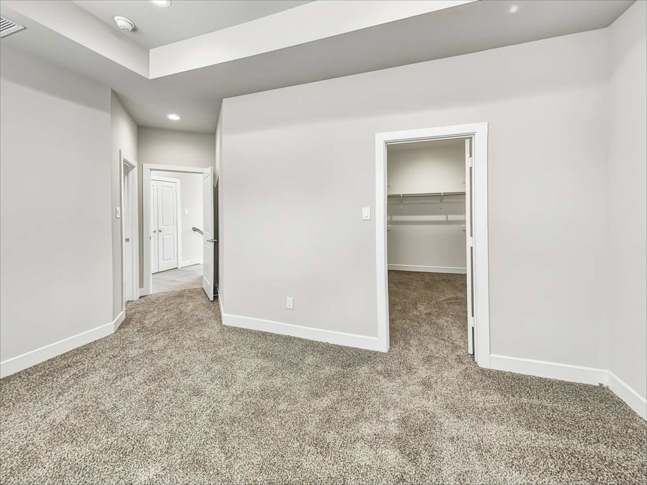 10534 Executive Lake Drive Property Photo 10