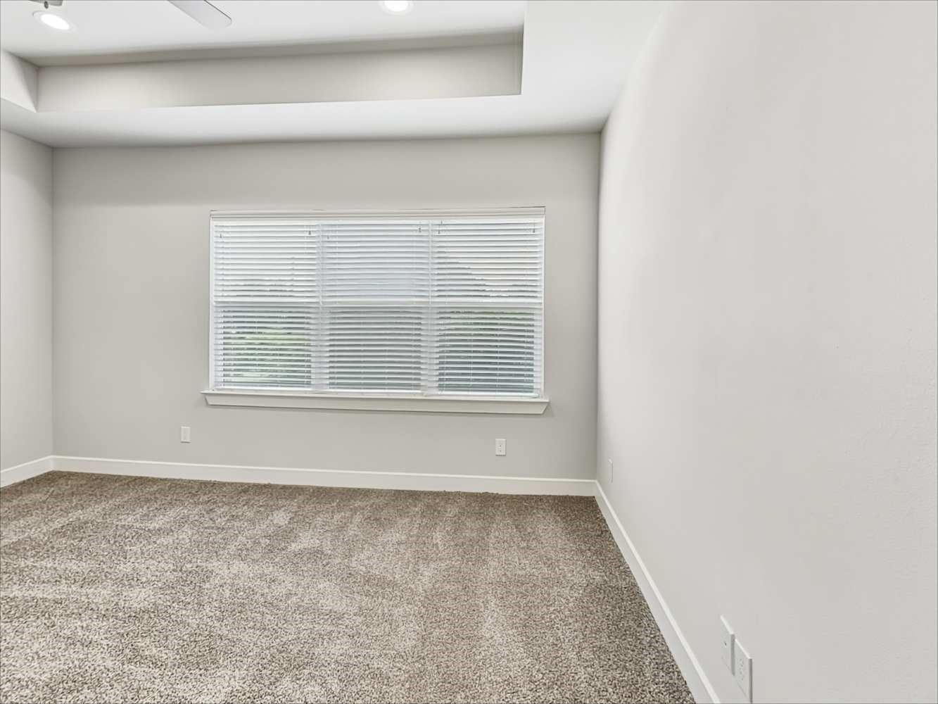 10534 Executive Lake Drive Property Photo 11