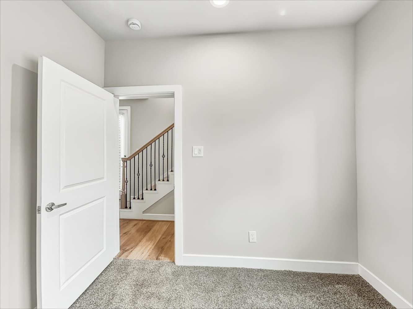 10534 Executive Lake Drive Property Photo 14