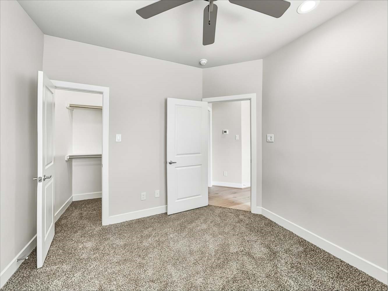 10534 Executive Lake Drive Property Photo 16