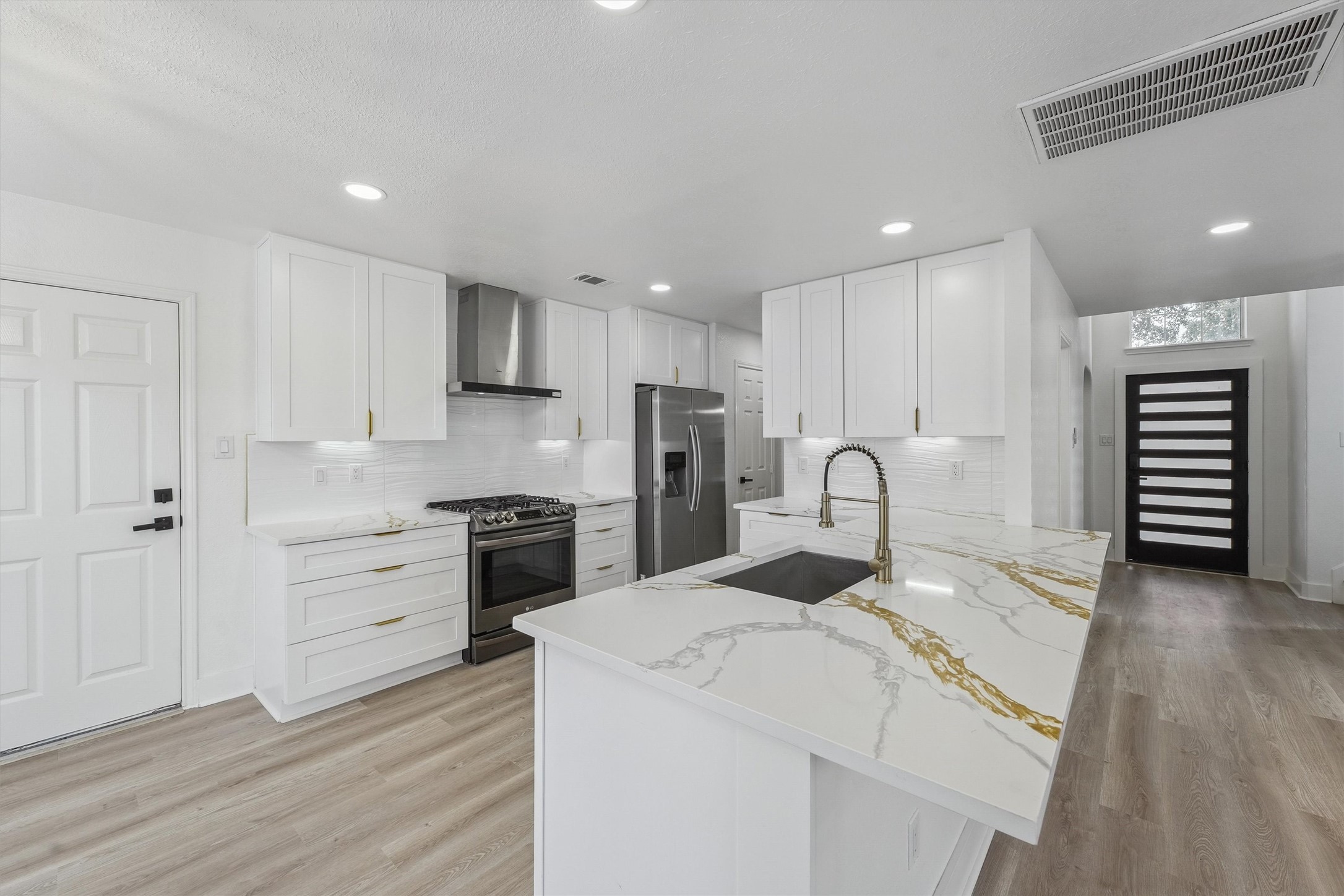16739 Innisbrook Drive Property Photo 1