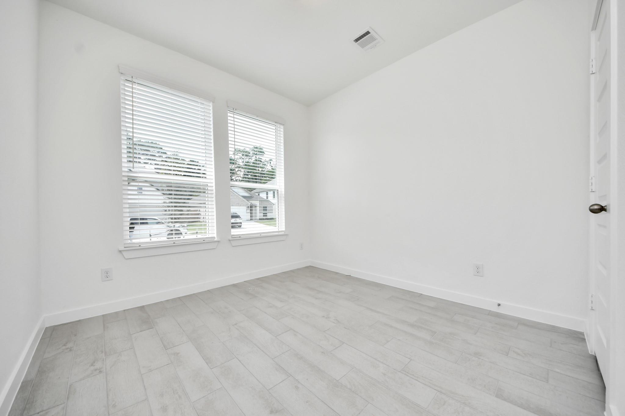 11806 Royal Willow Lane, Houston Tx 77066 Property Photo 6