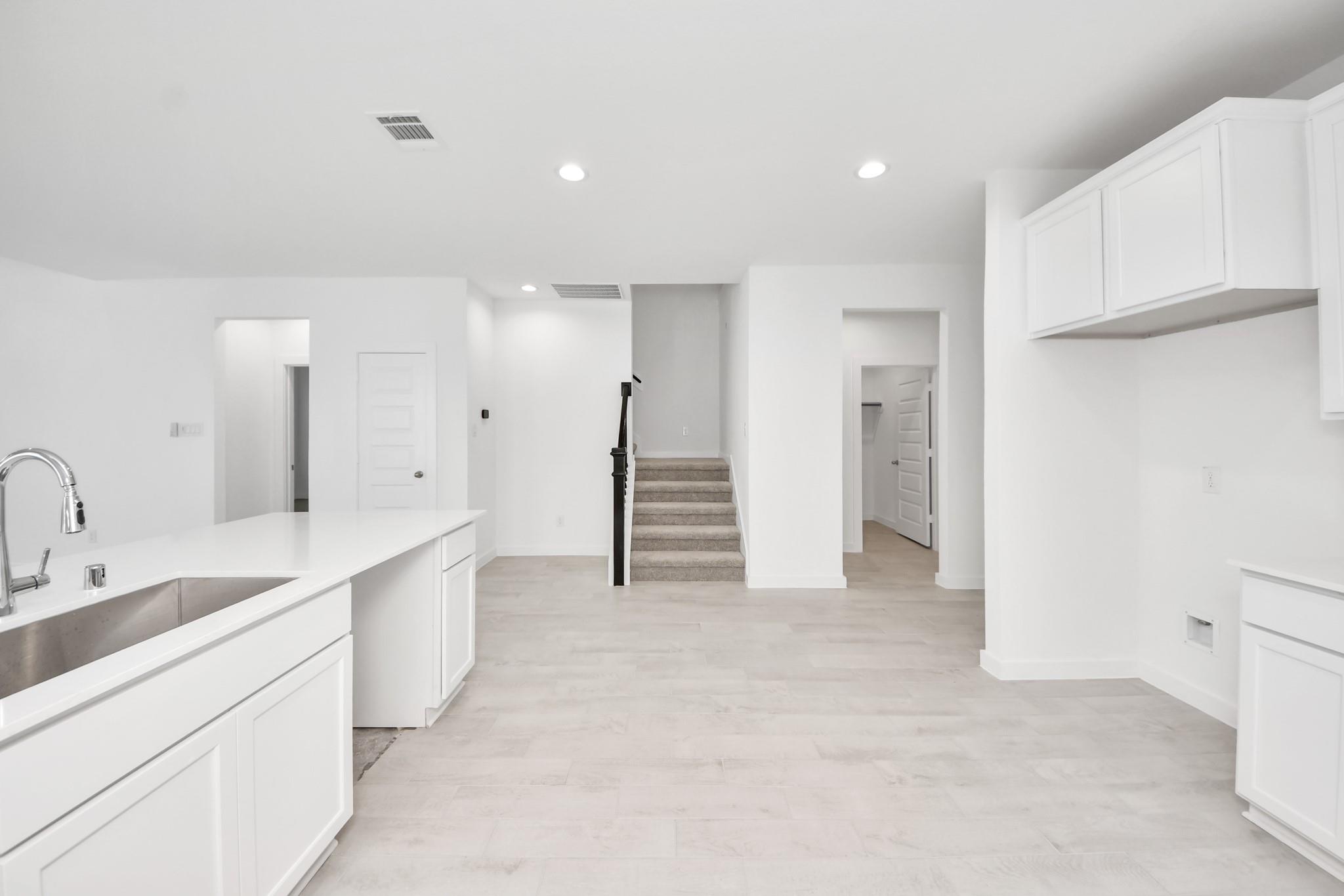 11806 Royal Willow Lane, Houston Tx 77066 Property Photo 12