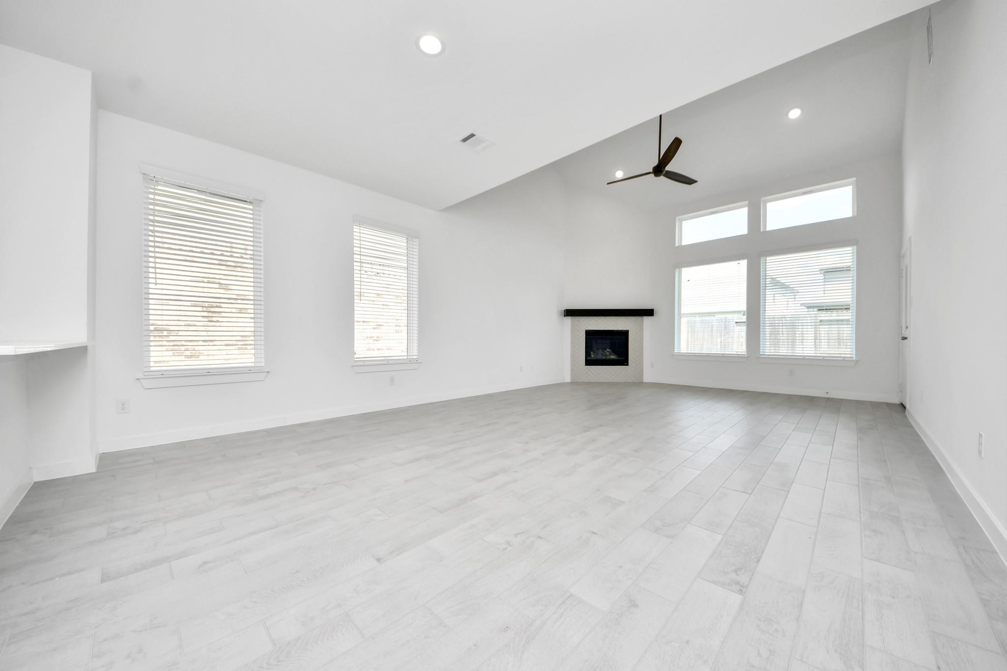11806 Royal Willow Lane, Houston Tx 77066 Property Photo 13