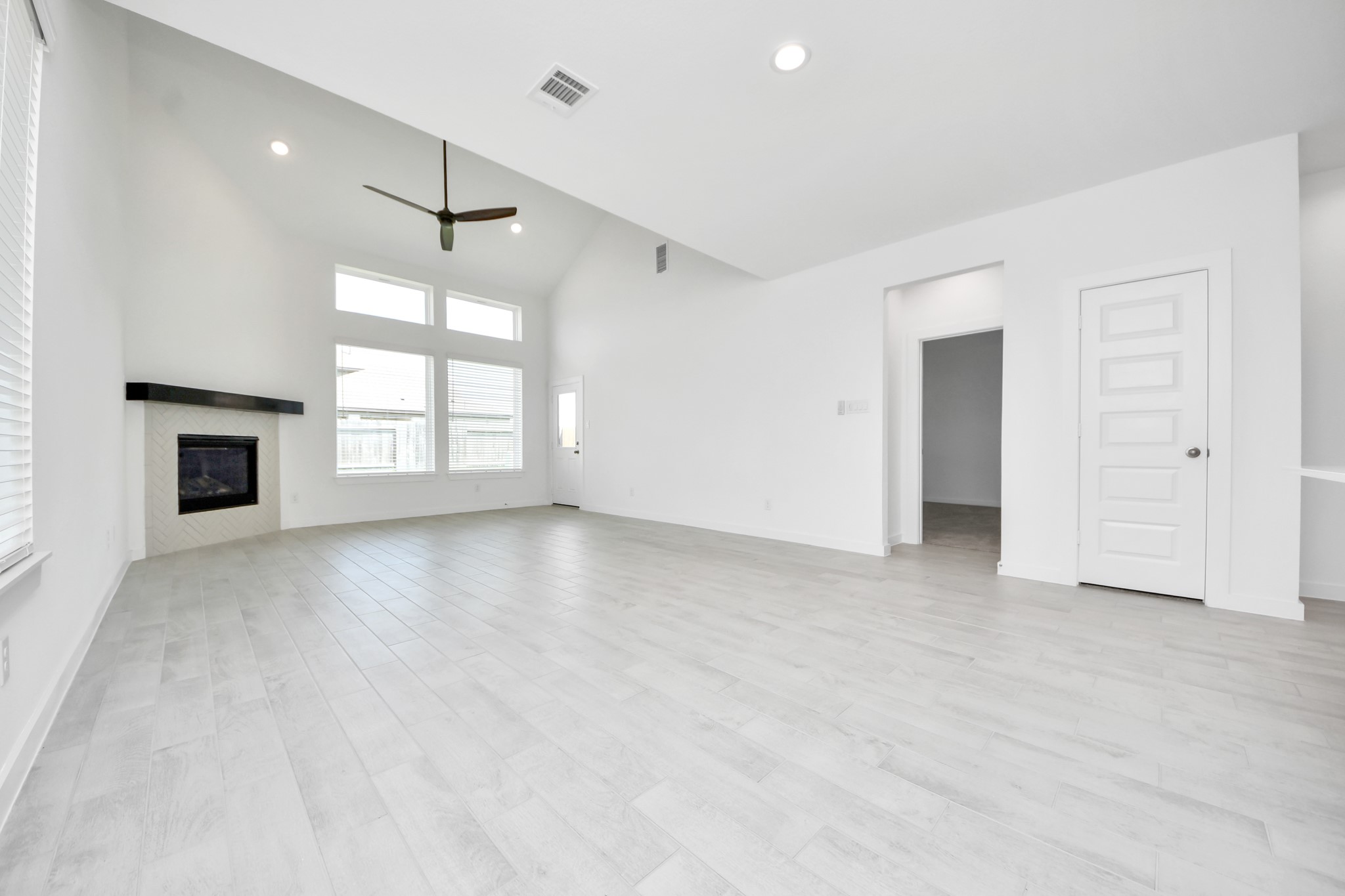 11806 Royal Willow Lane Property Photo 15