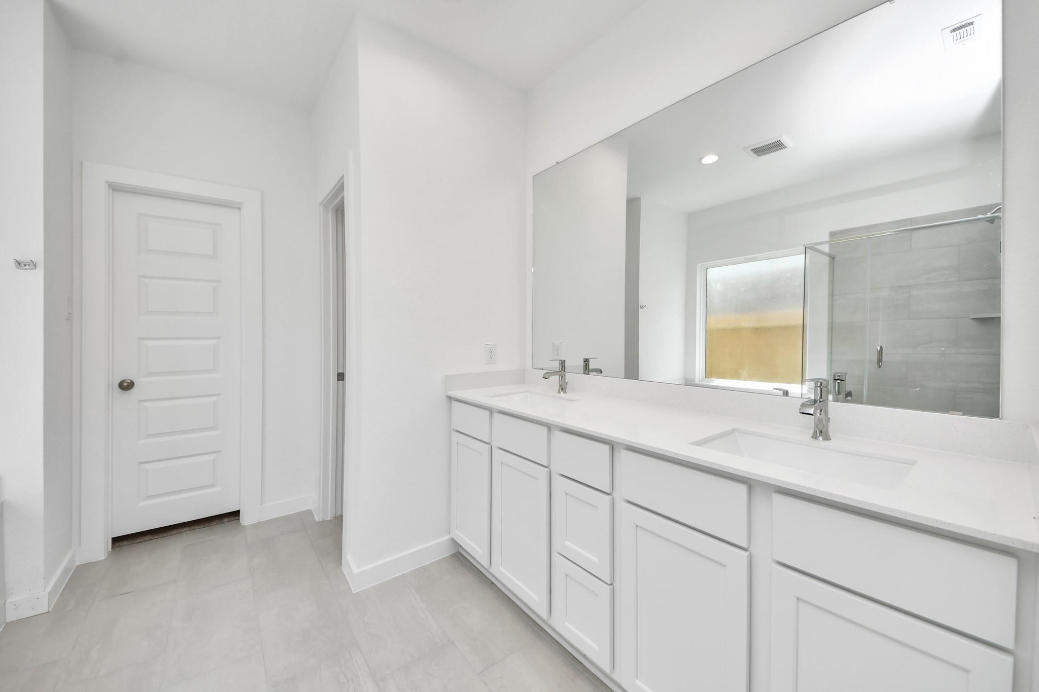 11806 Royal Willow Lane, Houston Tx 77066 Property Photo 17