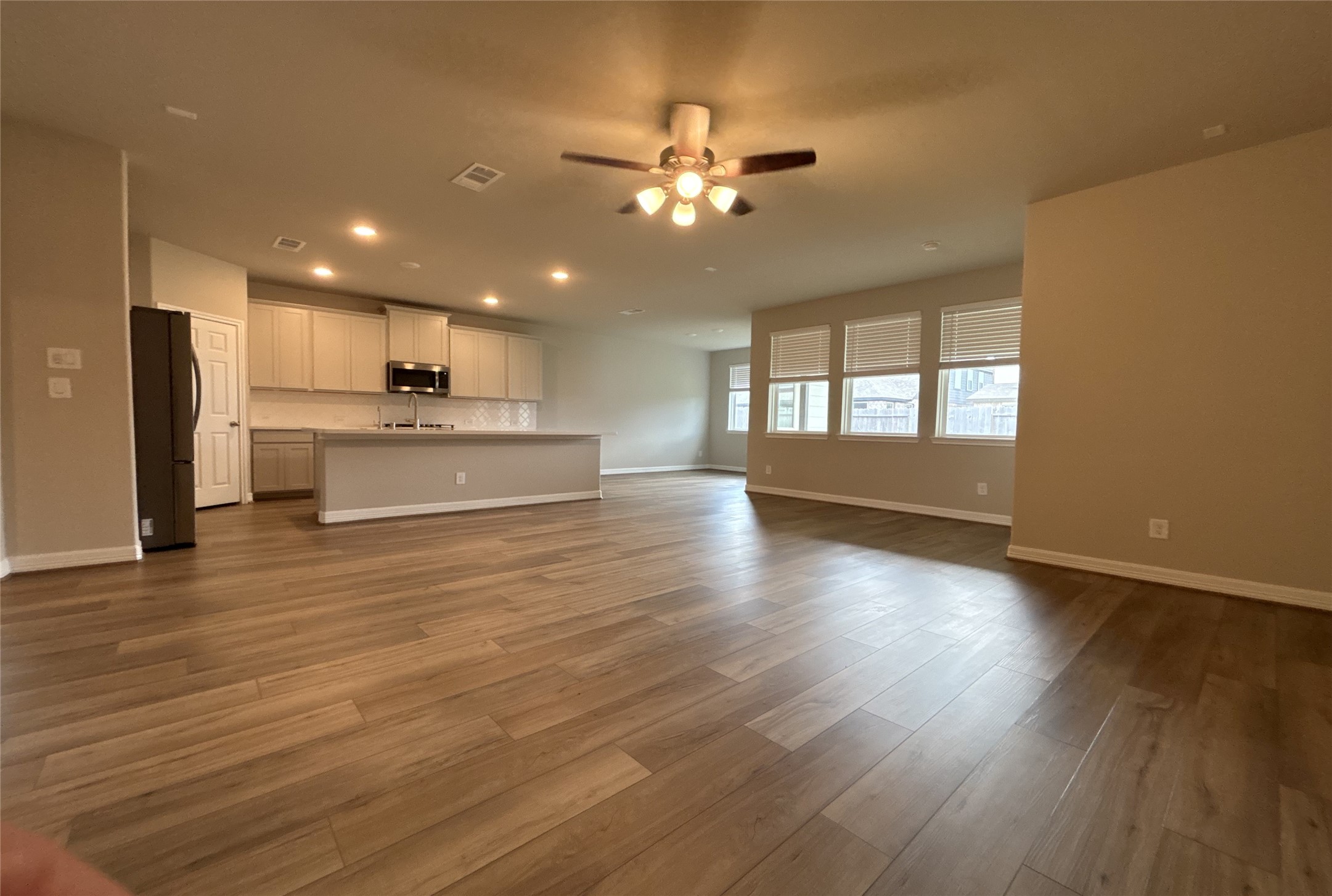 2913 Cliff Ridge Lane Property Photo 4