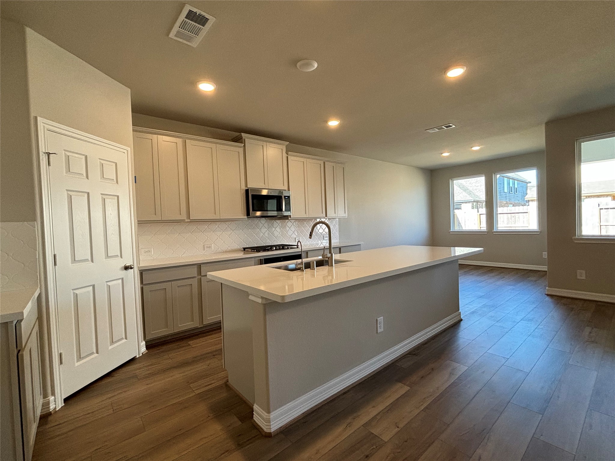 2913 Cliff Ridge Lane Property Photo 7