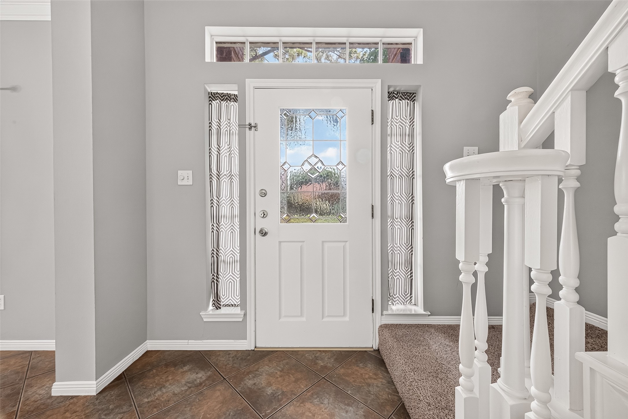 2106 Avenida La Quinta Street Property Photo 4