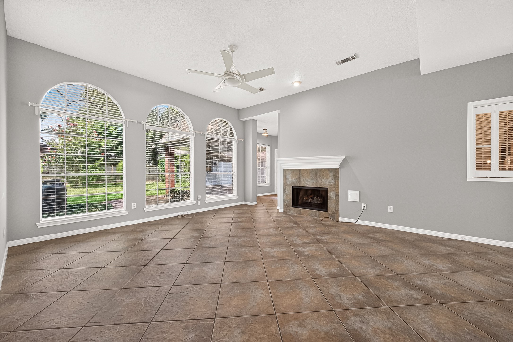2106 Avenida La Quinta Street Property Photo 10