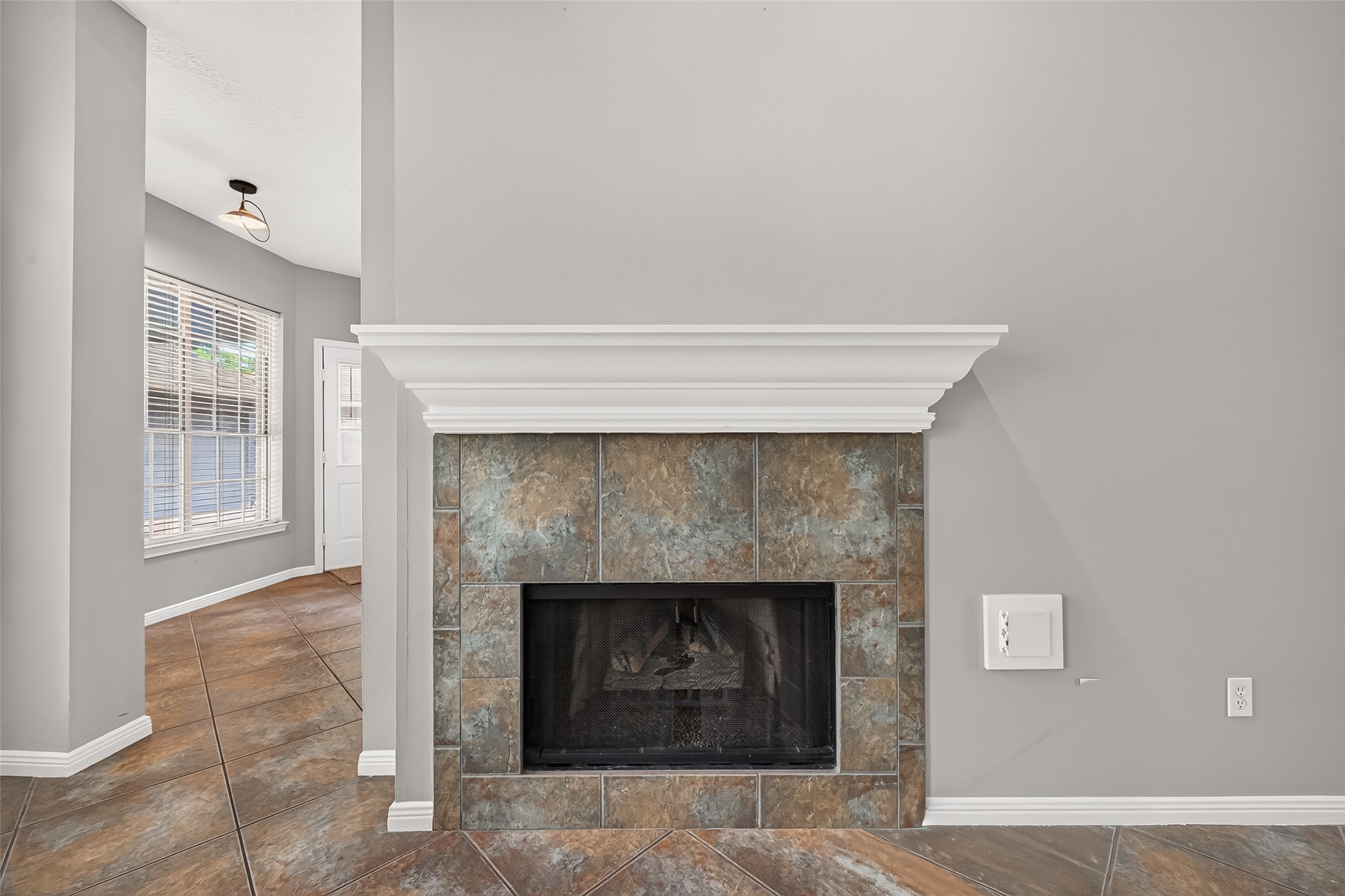 2106 Avenida La Quinta Street Property Photo 12
