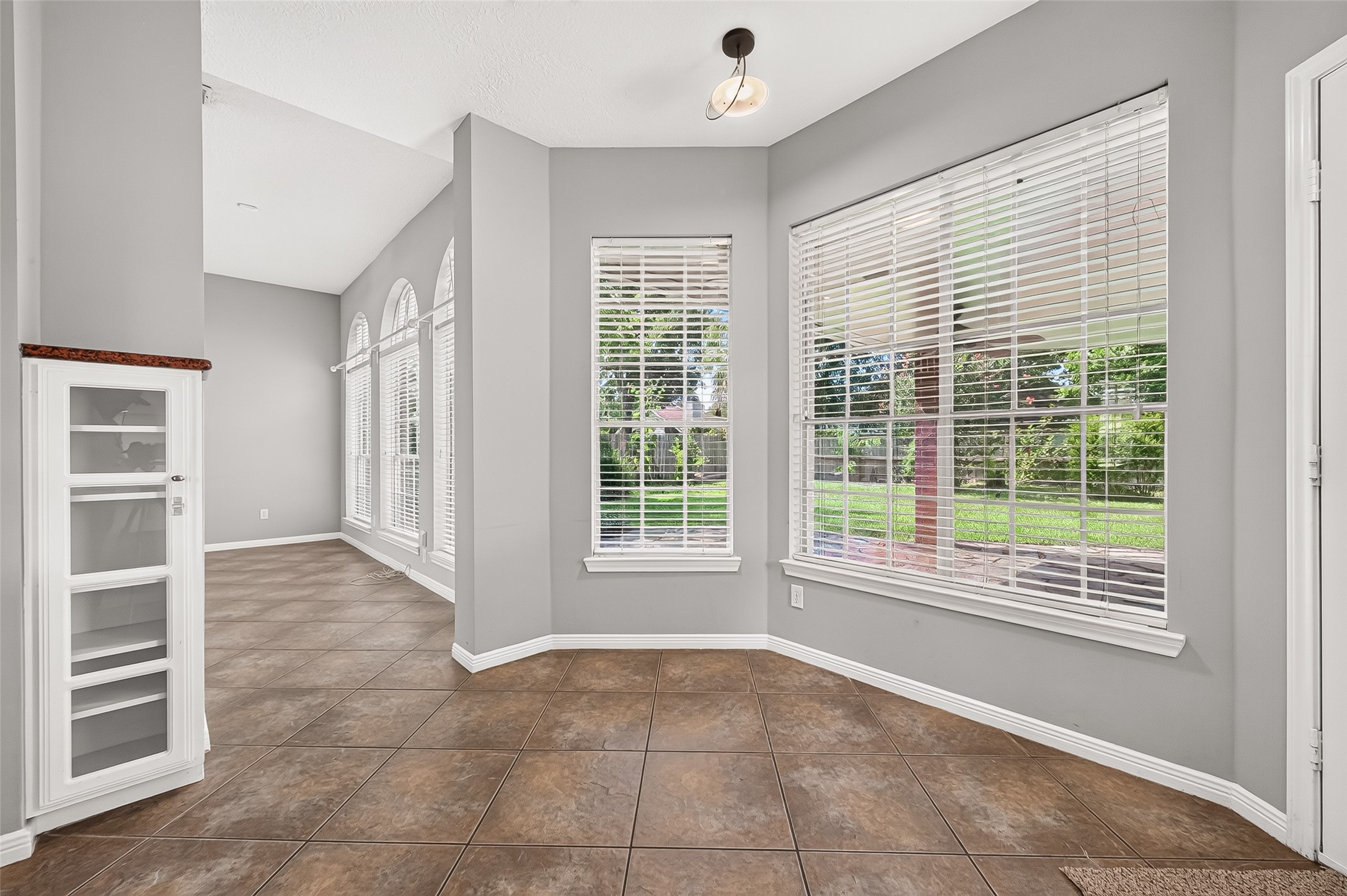 2106 Avenida La Quinta Street Property Photo 18
