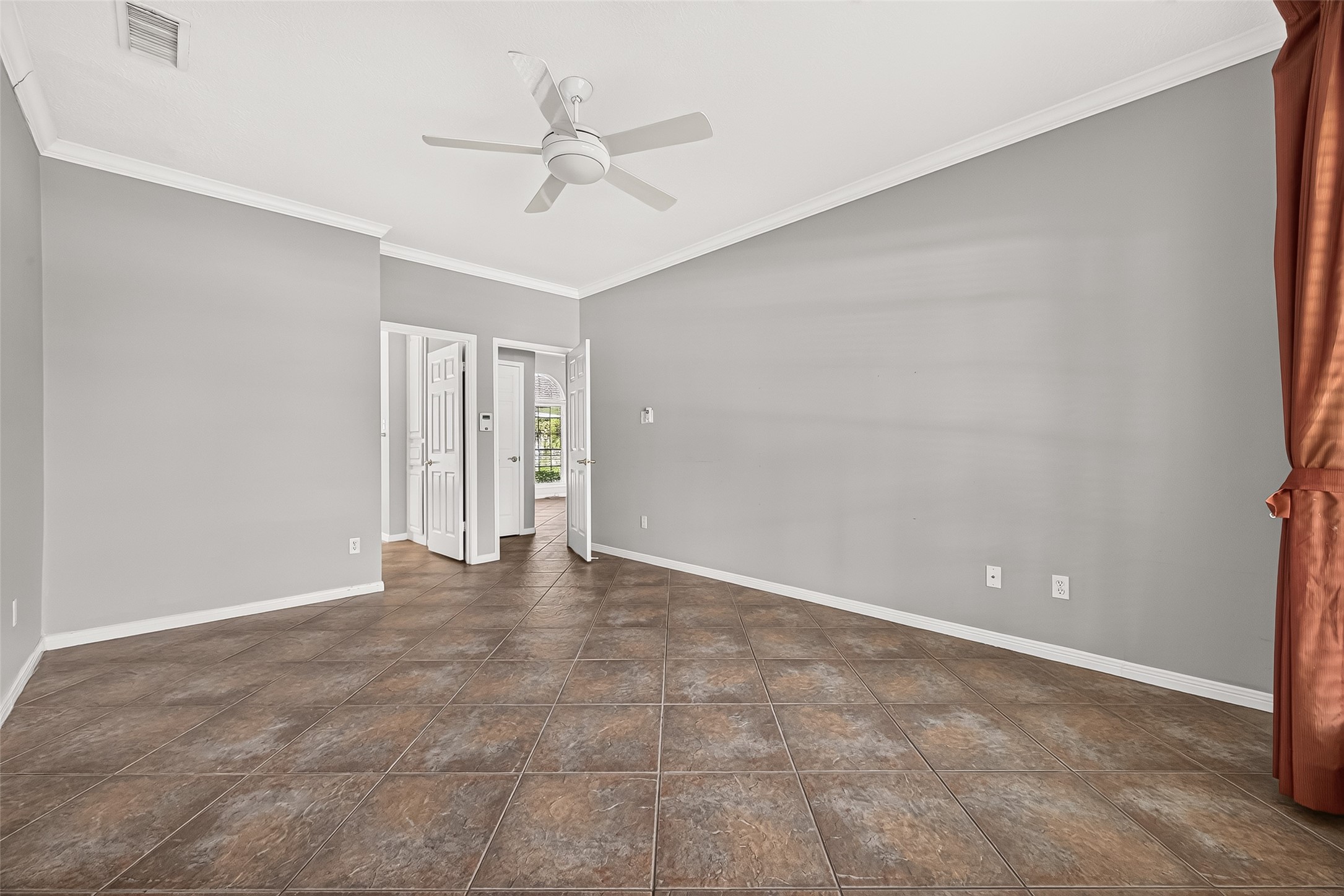 2106 Avenida La Quinta Street Property Photo 21