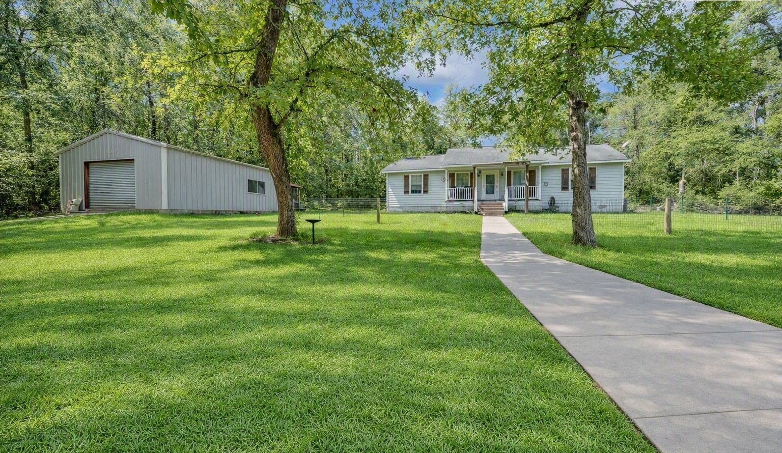106 Bolton Way W Property Photo 1