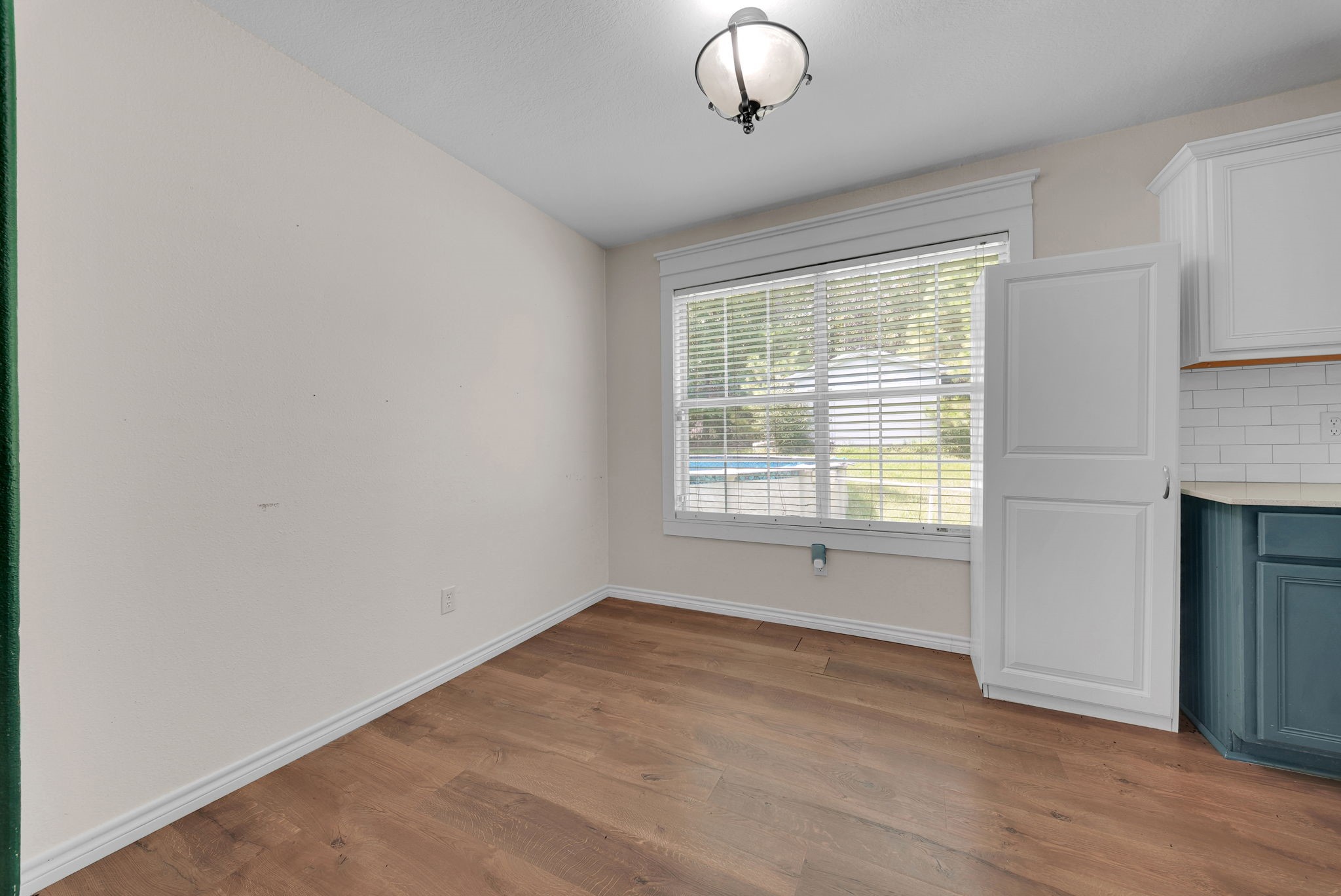 106 Bolton Way W Property Photo 6