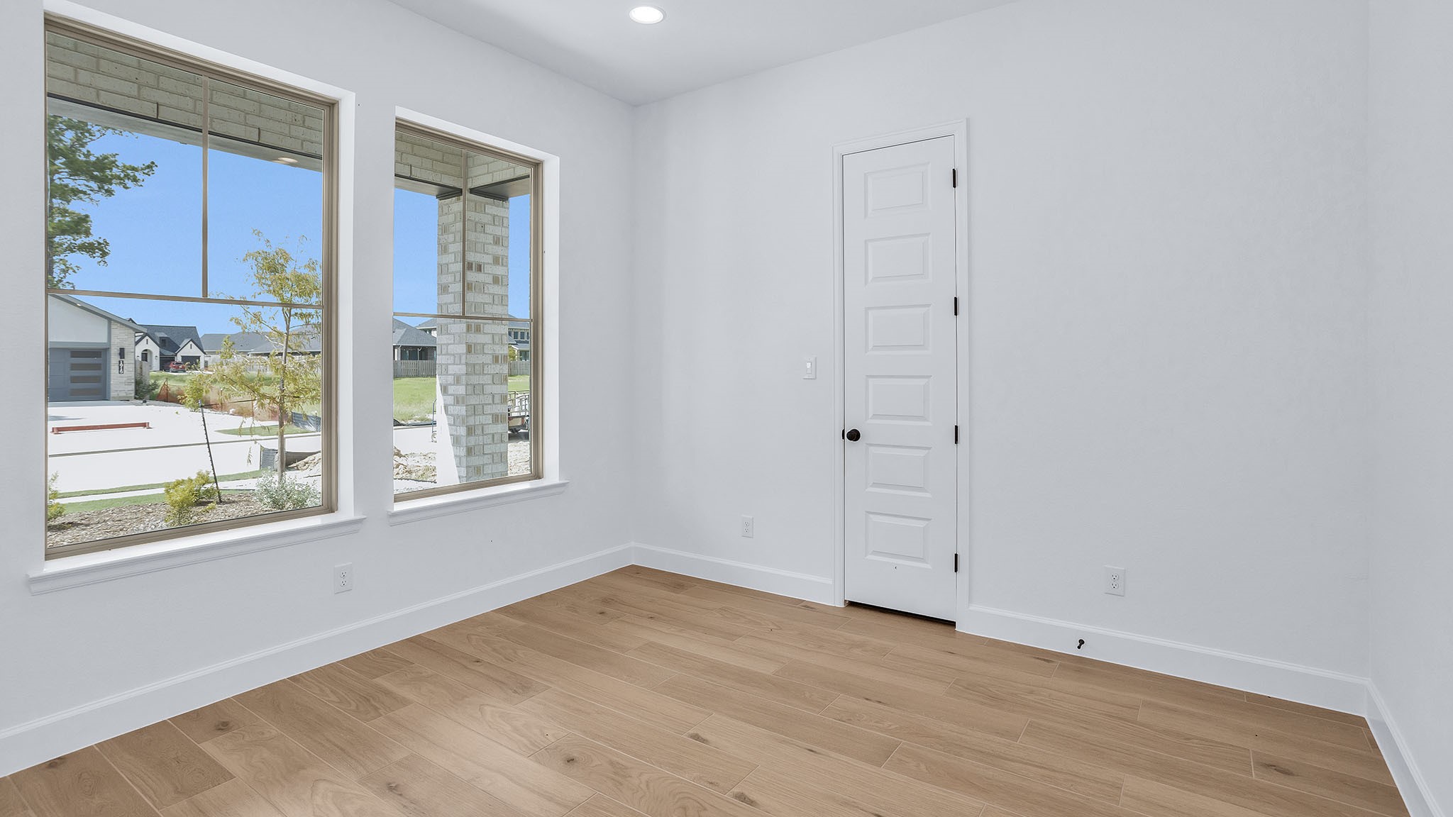 1914 Langford Street Property Photo 5