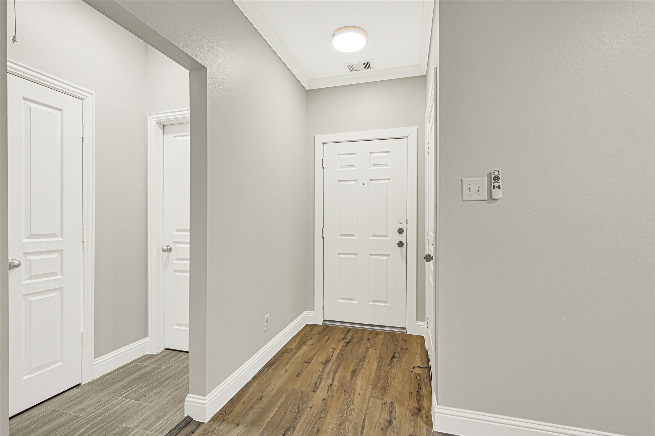11015 Harston Drive Property Photo 4
