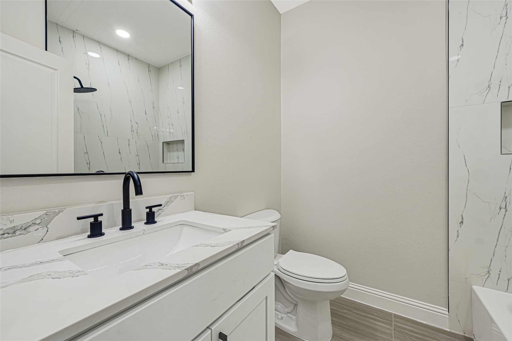 11015 Harston Drive Property Photo 6