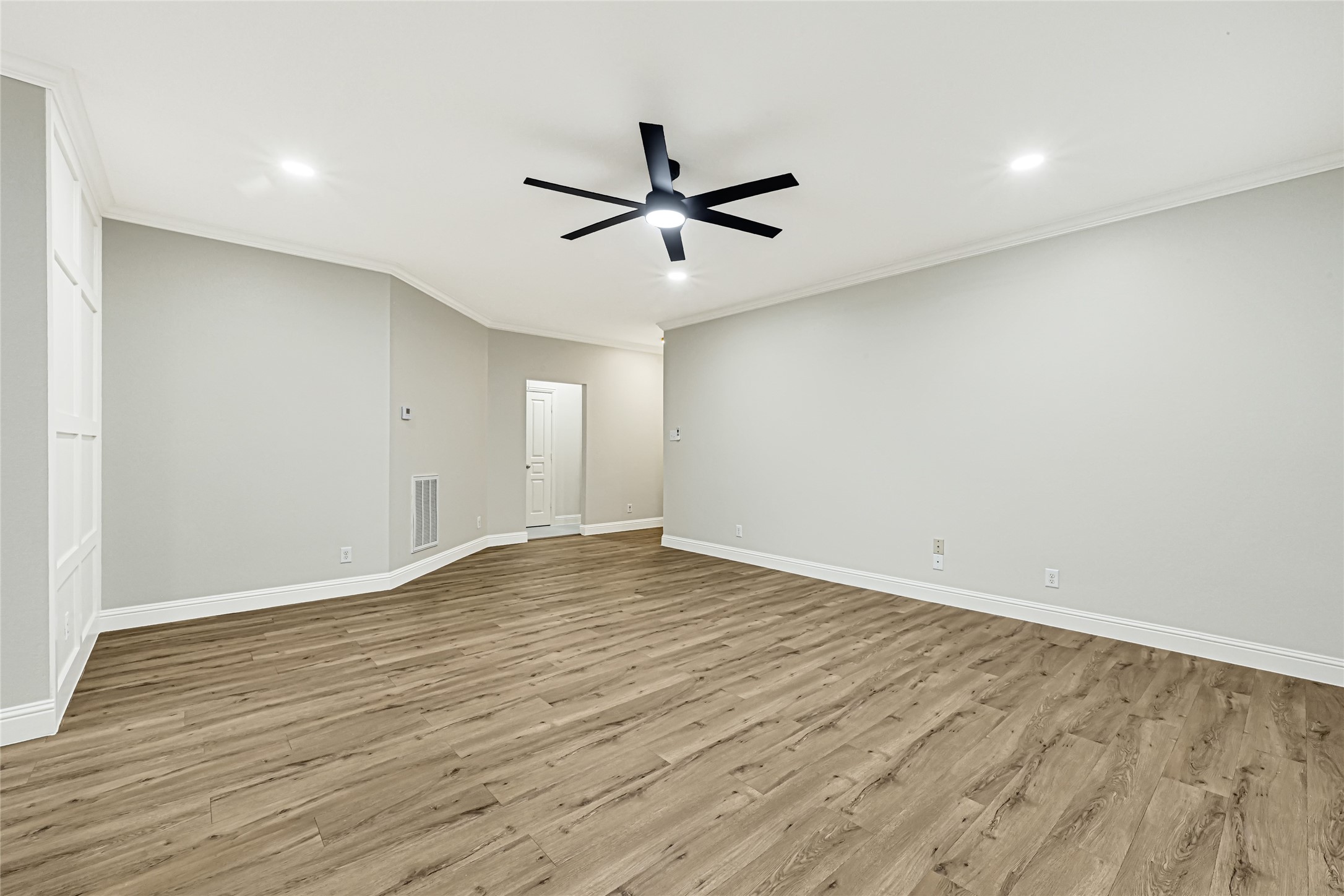11015 Harston Drive Property Photo 10