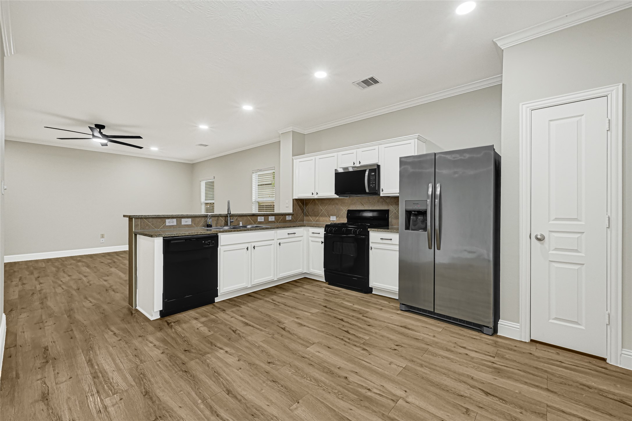 11015 Harston Drive Property Photo 12